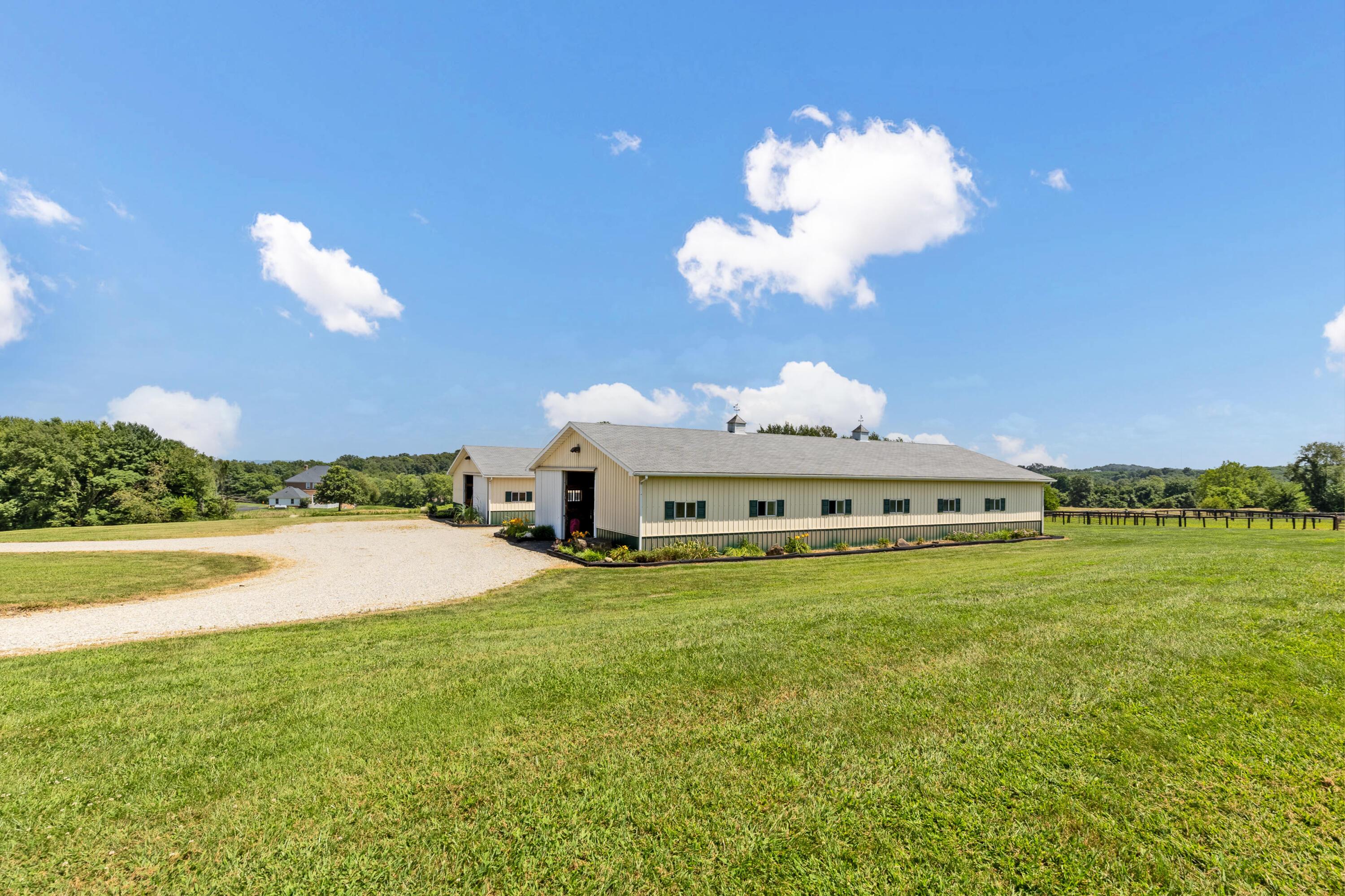 Lancaster, Ohio, 43130, United States, 4 Bedrooms Bedrooms, ,4 BathroomsBathrooms,Residential,Active,1910133