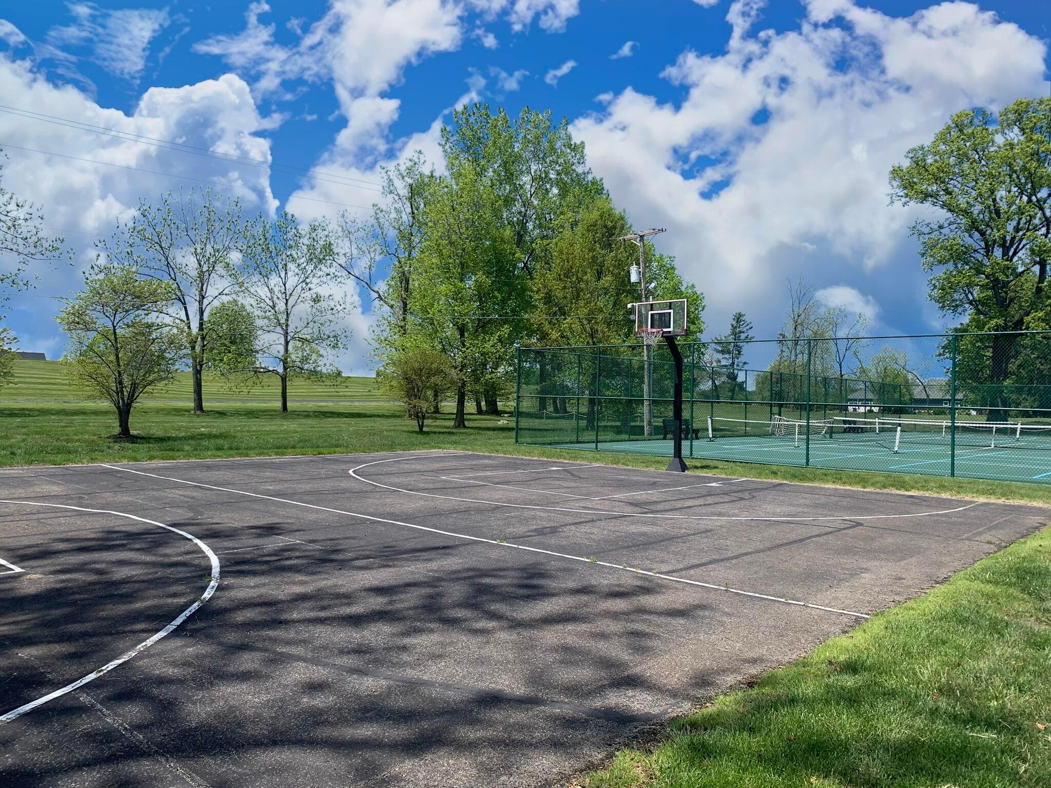 Thornville, Ohio, 43076, United States, 9 Bedrooms Bedrooms, ,7 BathroomsBathrooms,Residential,Active,1821951