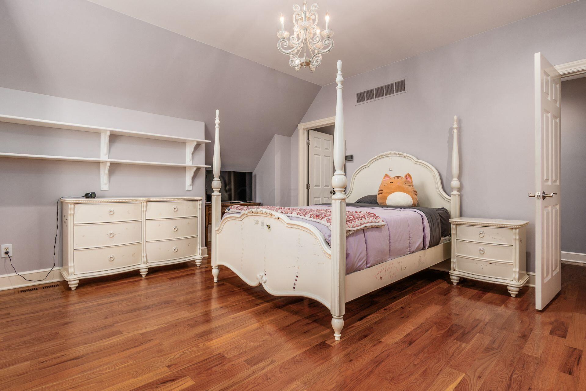 New Albany, Ohio, 43054, United States, 5 Bedrooms Bedrooms, ,6 BathroomsBathrooms,Residential,Active,1944097