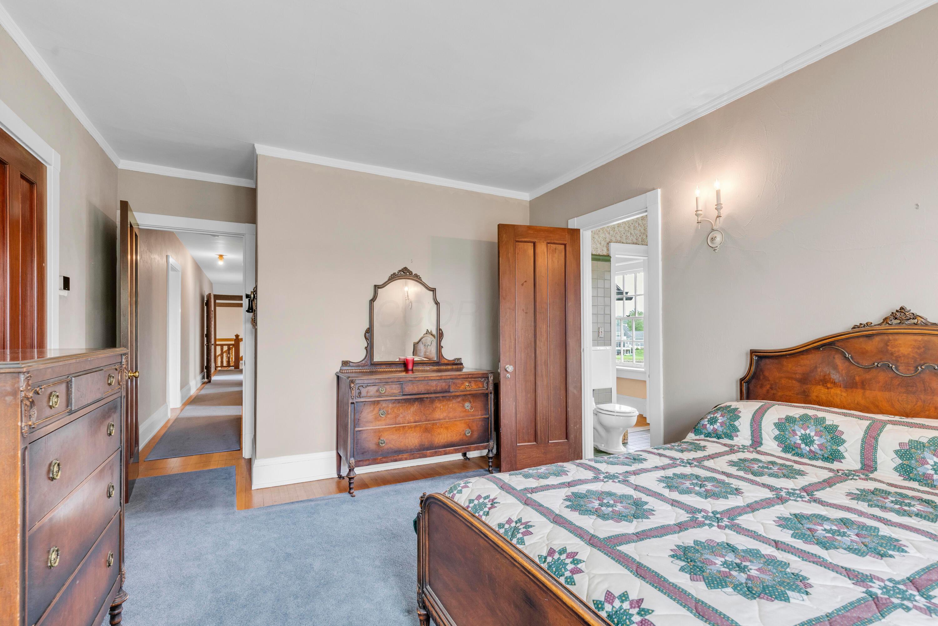 Thornville, Ohio, 43076, United States, 9 Bedrooms Bedrooms, ,7 BathroomsBathrooms,Residential,Active,1821951