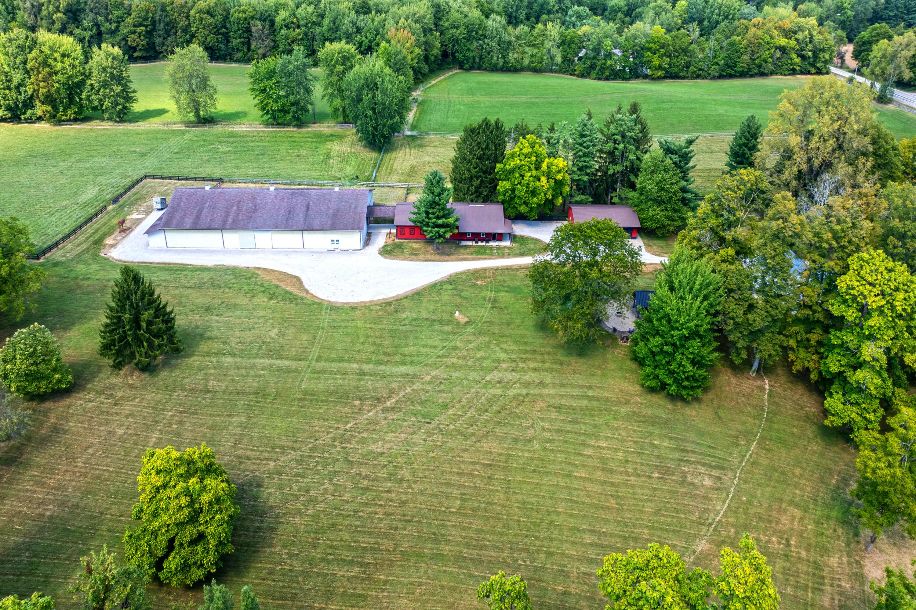 Centerburg, Ohio, 43011, United States, 5 Bedrooms Bedrooms, ,5 BathroomsBathrooms,Residential,Active,1999913