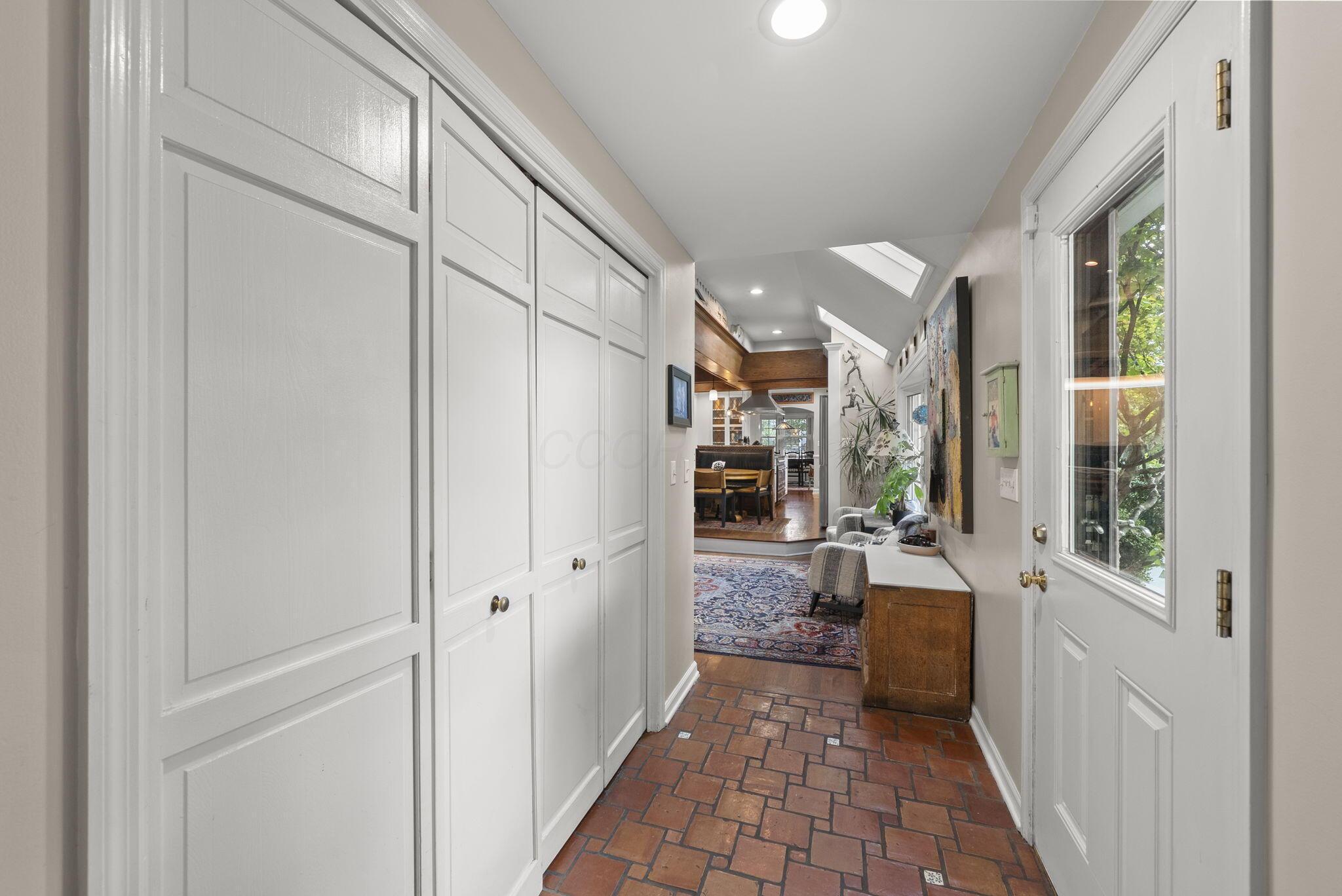 Columbus, Ohio, 43221, United States, 4 Bedrooms Bedrooms, ,5 BathroomsBathrooms,Residential,Active,1953422