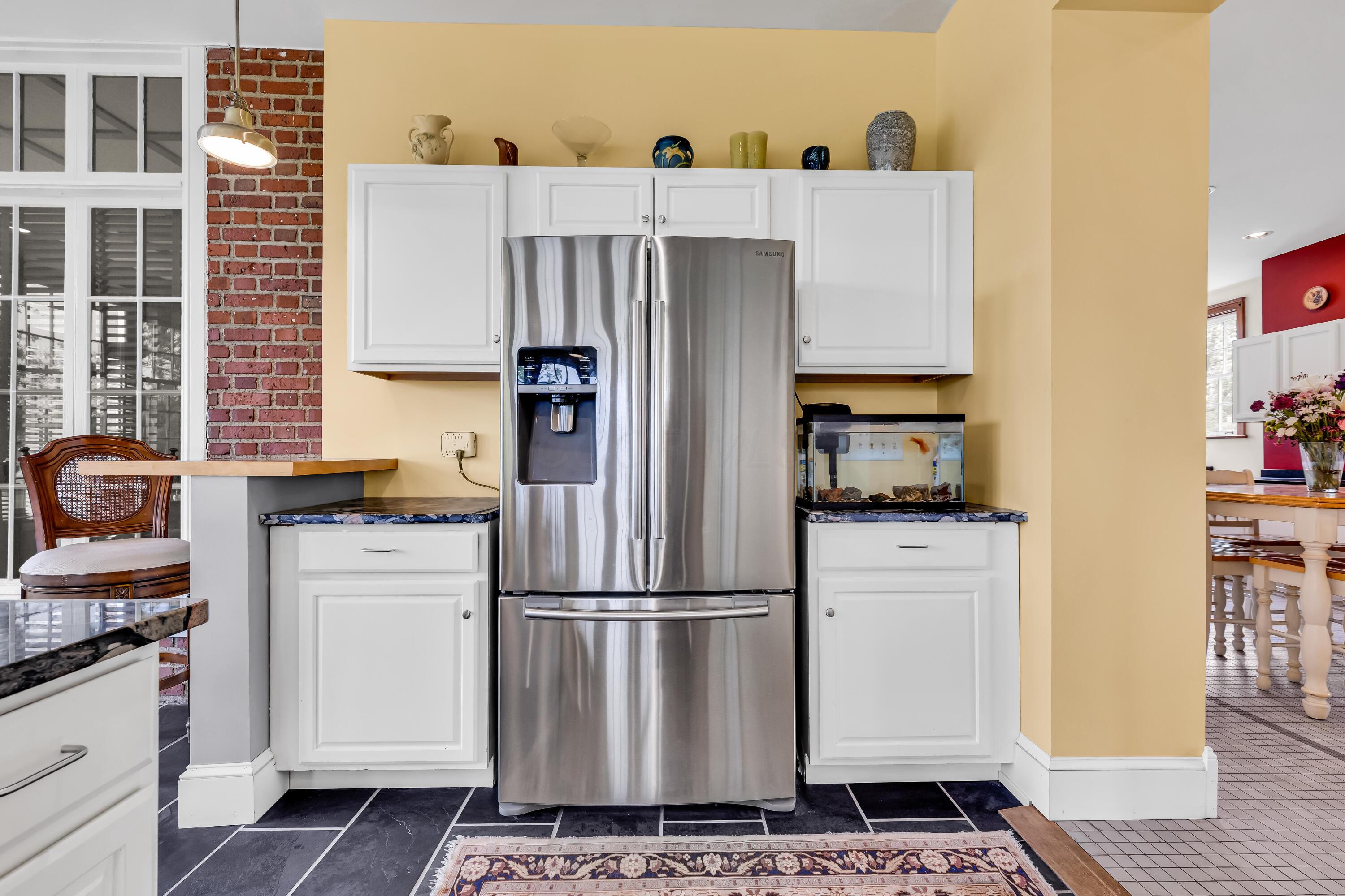 Thornville, Ohio, 43076, United States, 9 Bedrooms Bedrooms, ,7 BathroomsBathrooms,Residential,Active,1821951