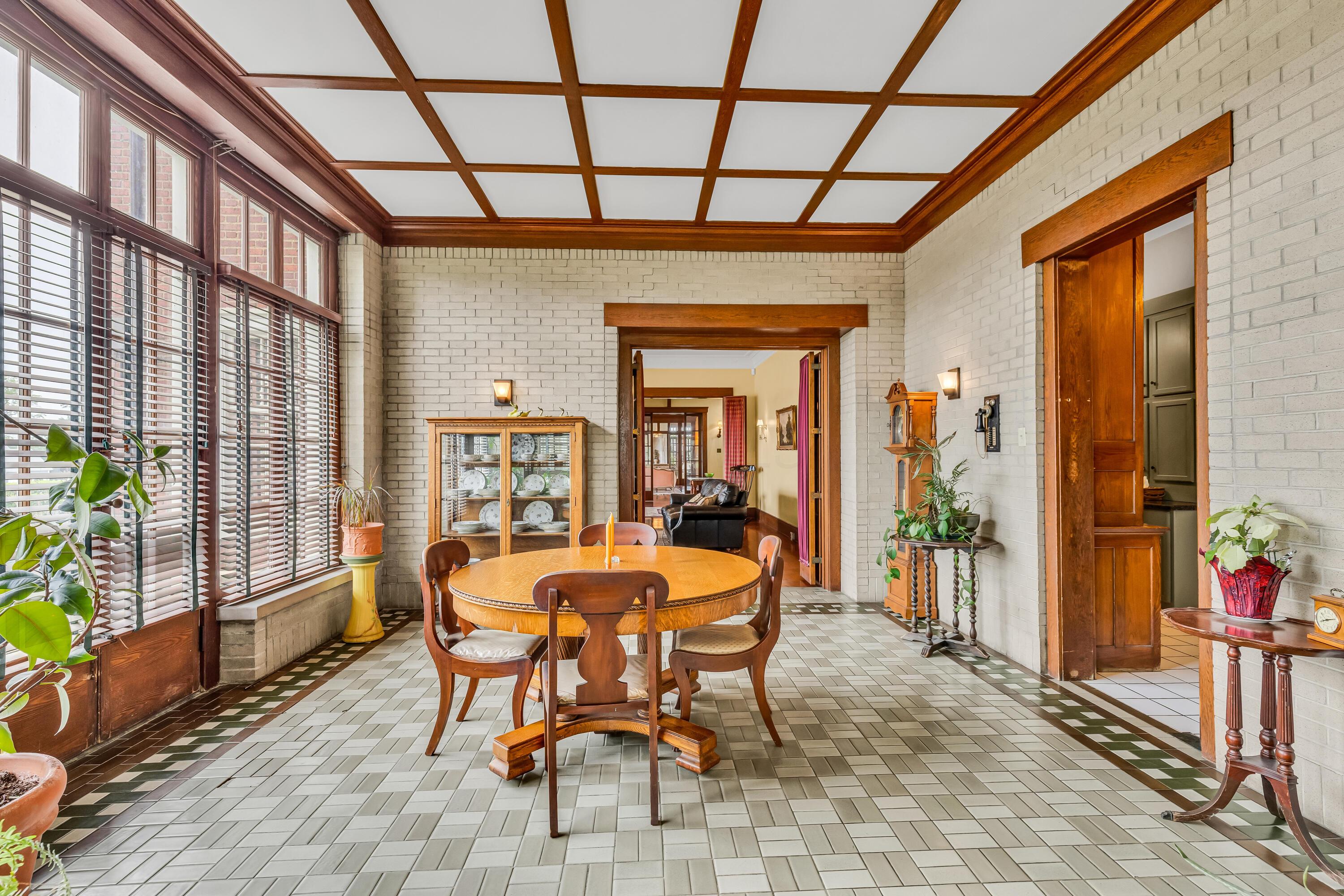 Thornville, Ohio, 43076, United States, 9 Bedrooms Bedrooms, ,7 BathroomsBathrooms,Residential,Active,1821951