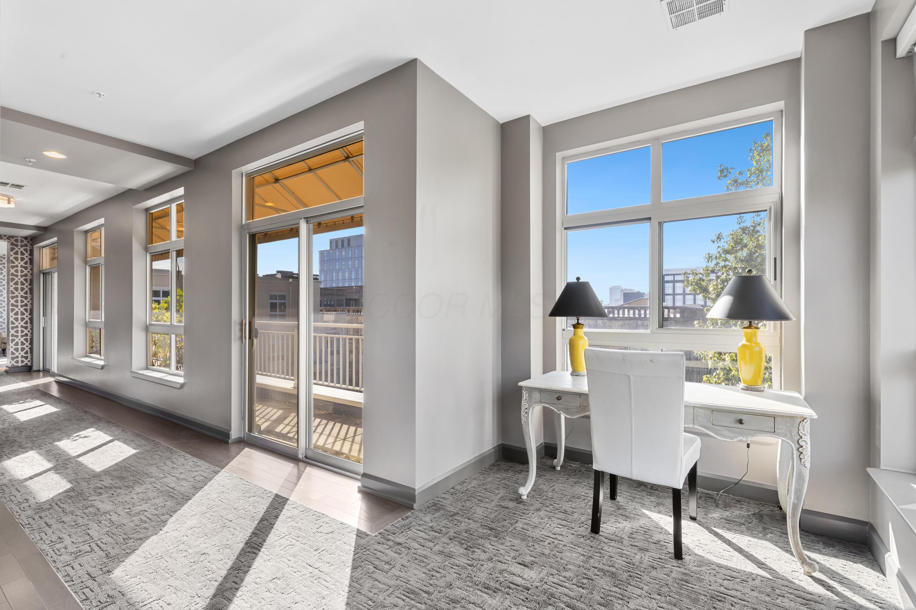 Columbus, Ohio, 43215, United States, 3 Bedrooms Bedrooms, ,4 BathroomsBathrooms,Residential,Active,1954011