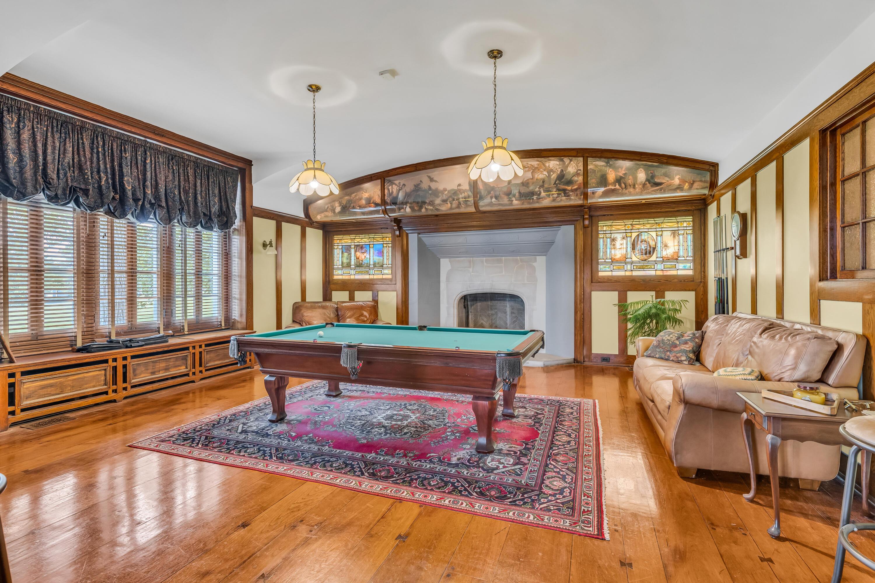 Thornville, Ohio, 43076, United States, 9 Bedrooms Bedrooms, ,7 BathroomsBathrooms,Residential,Active,1821951