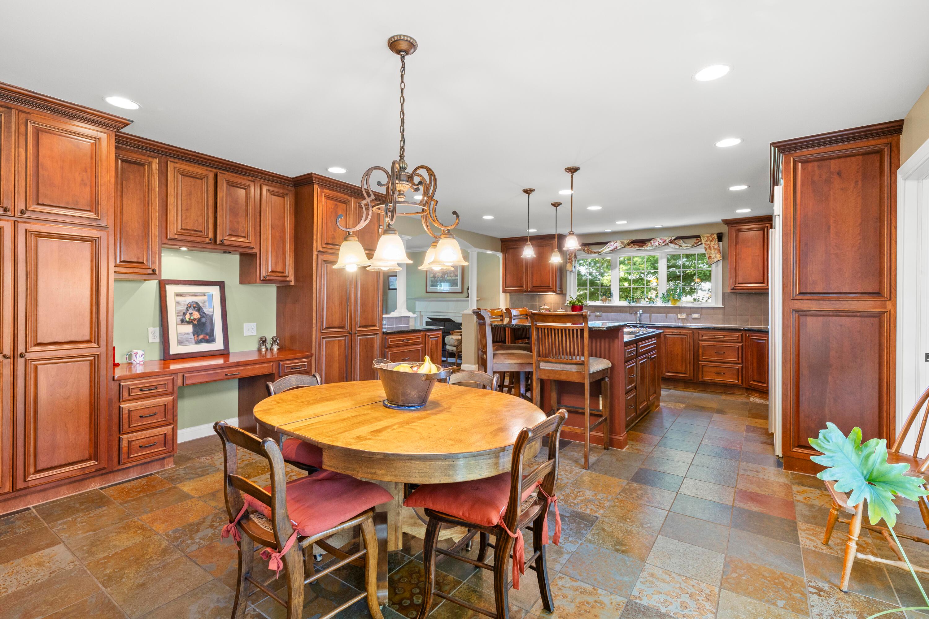 Lancaster, Ohio, 43130, United States, 4 Bedrooms Bedrooms, ,4 BathroomsBathrooms,Residential,Active,1910133