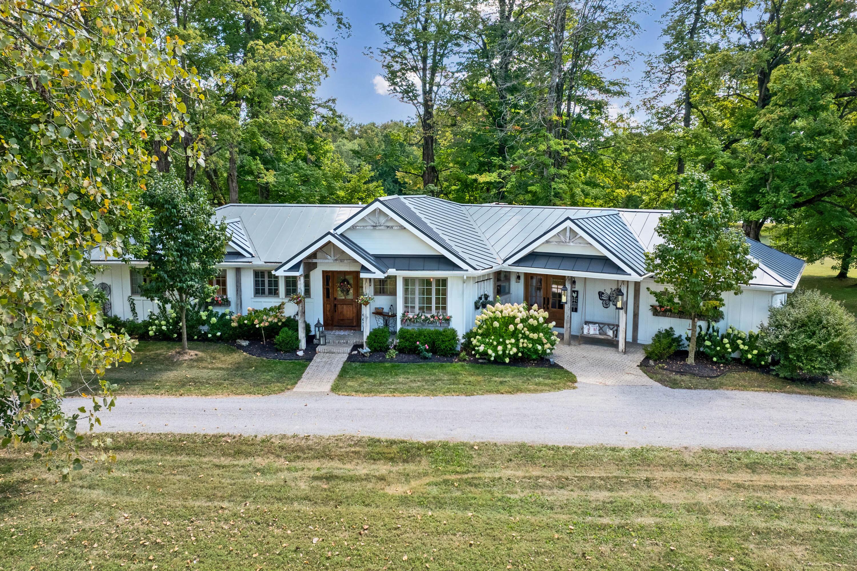 Centerburg, Ohio, 43011, United States, 5 Bedrooms Bedrooms, ,5 BathroomsBathrooms,Residential,Active,1934755