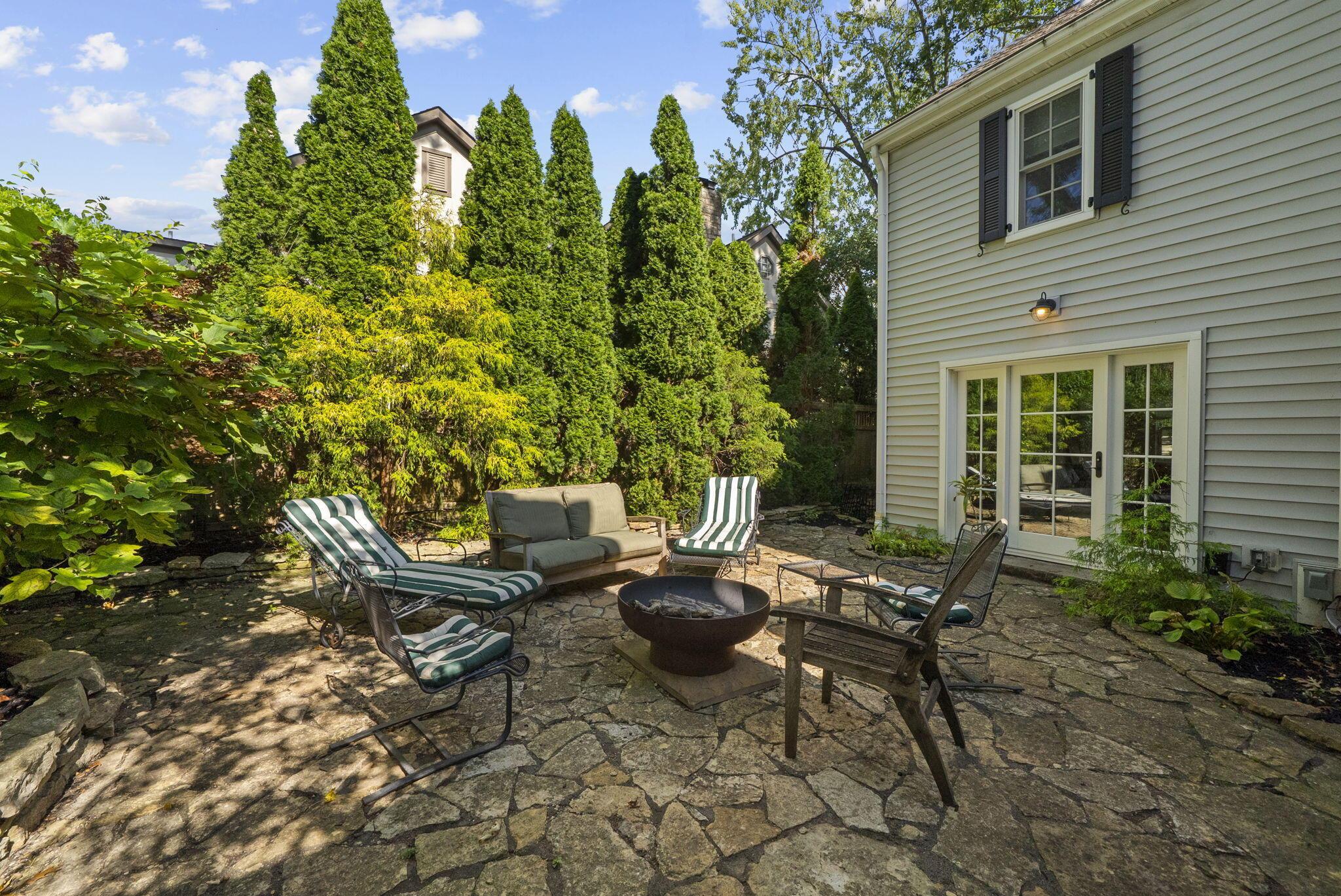 Columbus, Ohio, 43221, United States, 4 Bedrooms Bedrooms, ,5 BathroomsBathrooms,Residential,Active,1953422