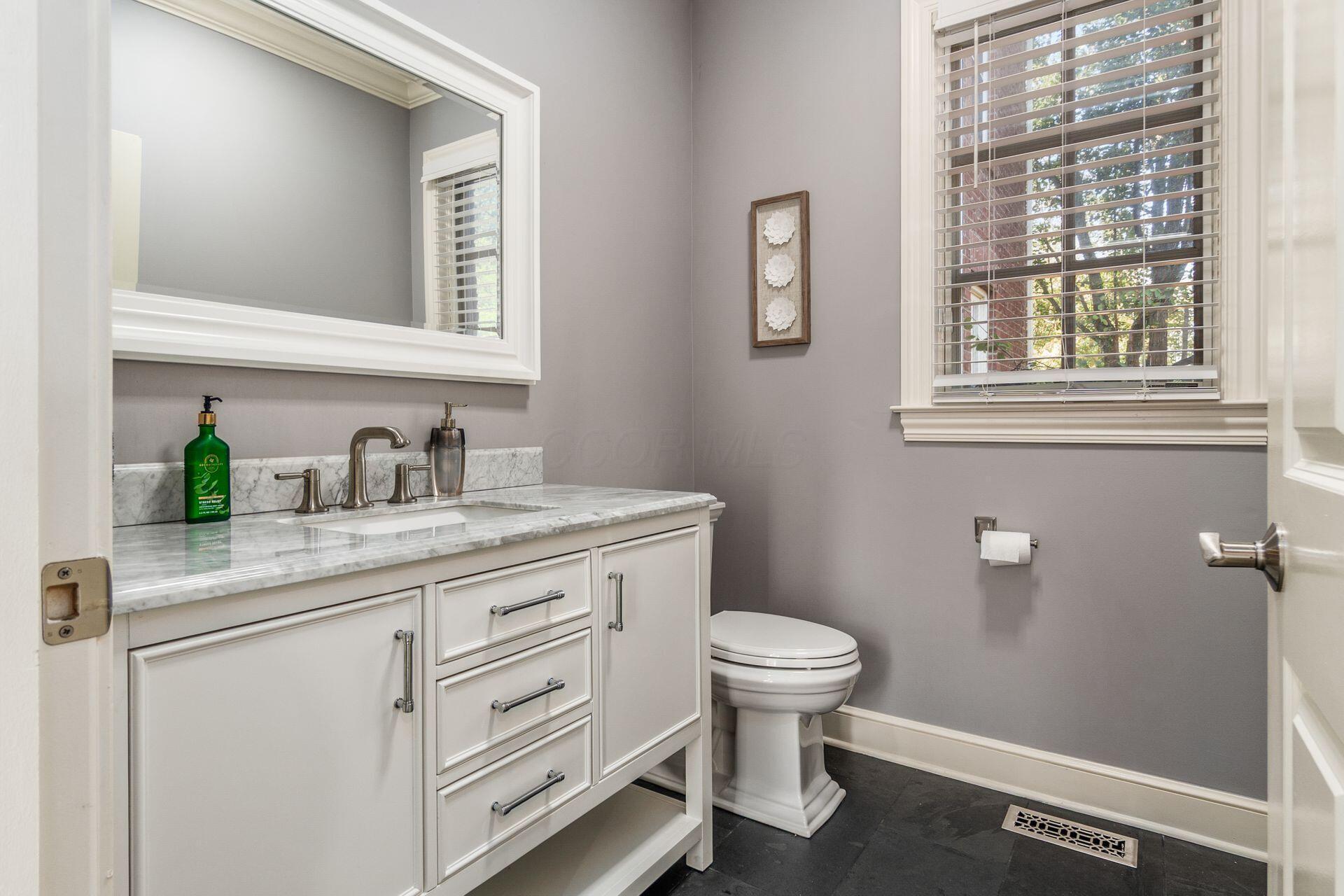 New Albany, Ohio, 43054, United States, 5 Bedrooms Bedrooms, ,6 BathroomsBathrooms,Residential,Active,1944097