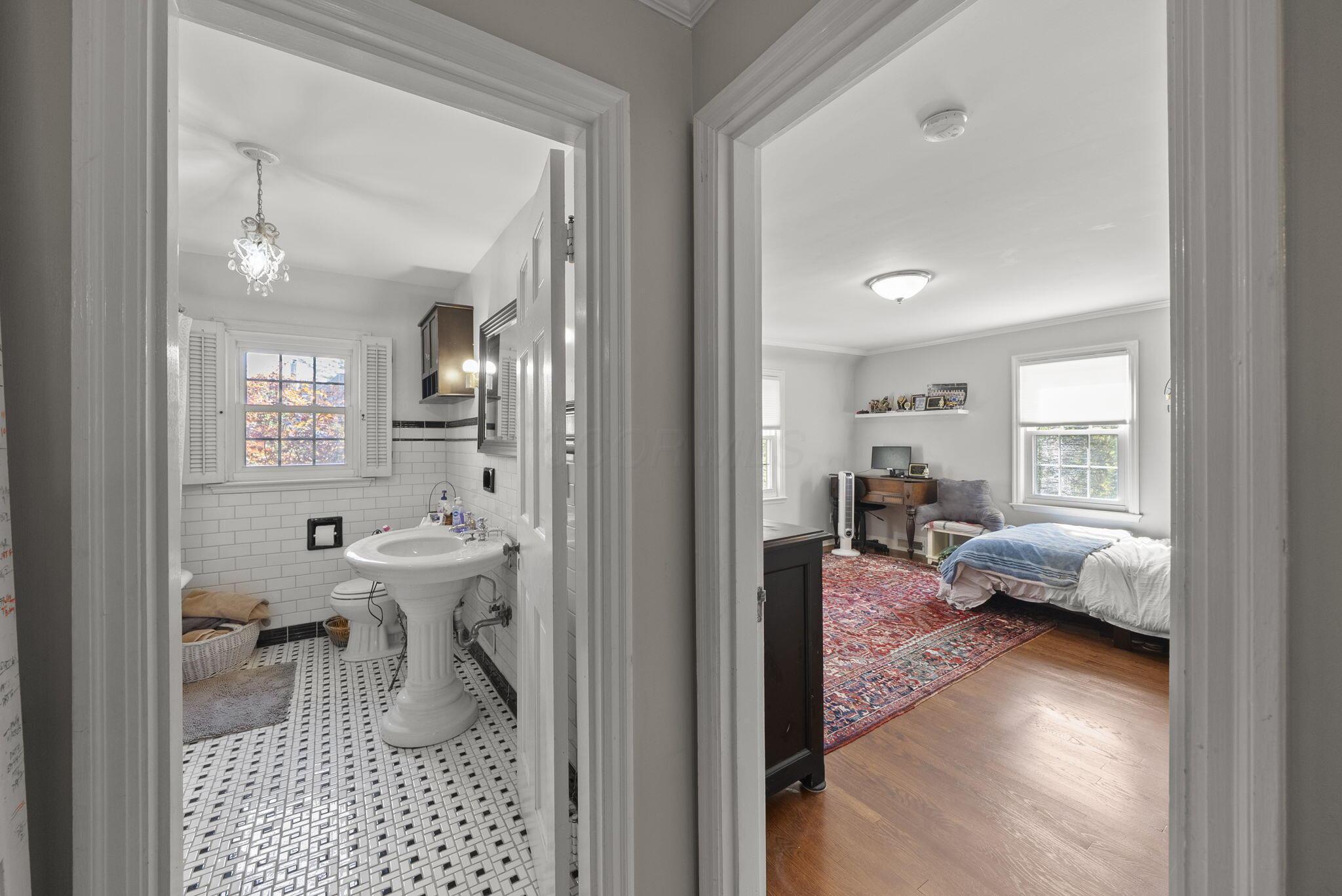 Columbus, Ohio, 43221, United States, 4 Bedrooms Bedrooms, ,5 BathroomsBathrooms,Residential,Active,1953422