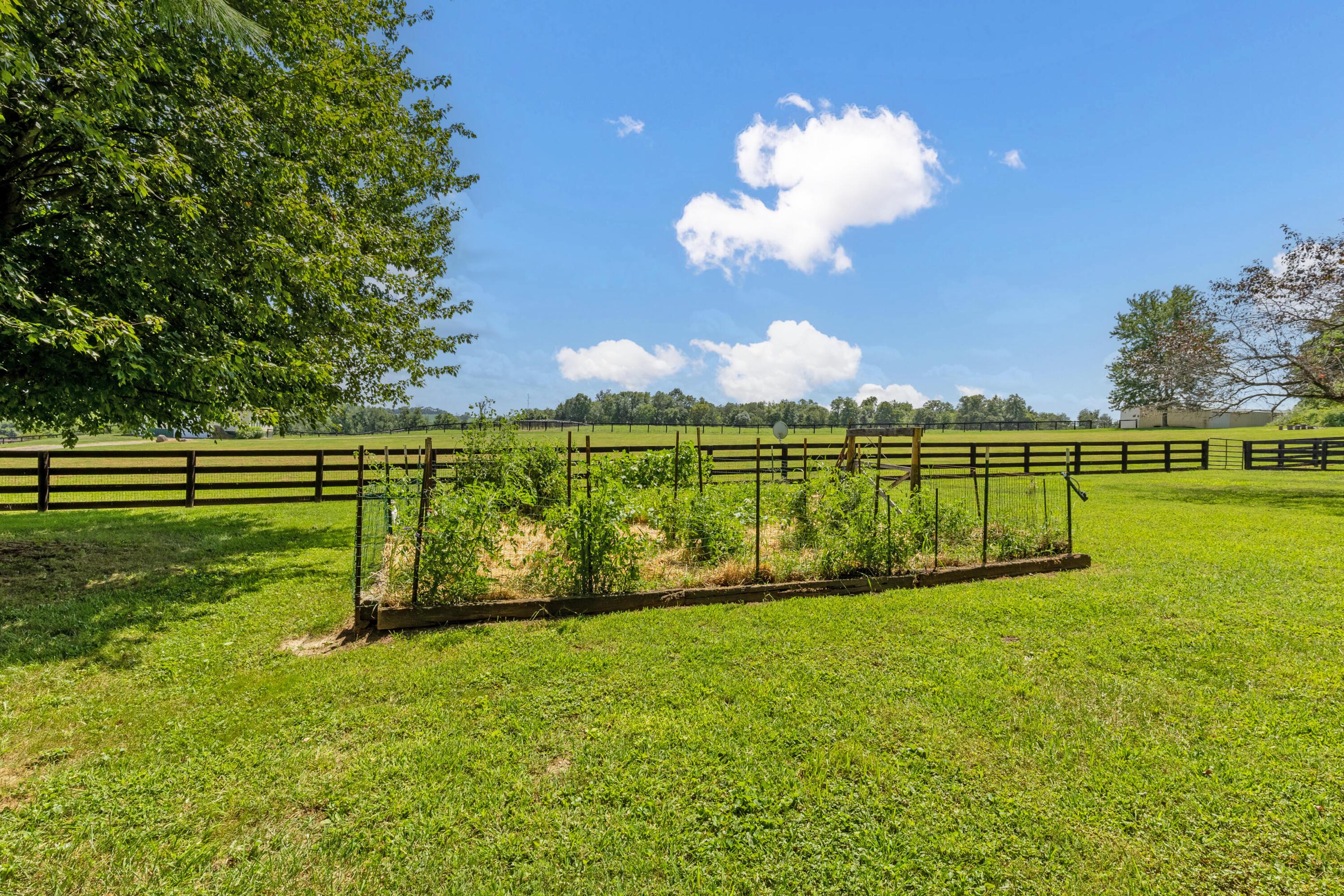 Lancaster, Ohio, 43130, United States, 4 Bedrooms Bedrooms, ,4 BathroomsBathrooms,Residential,Active,1910133