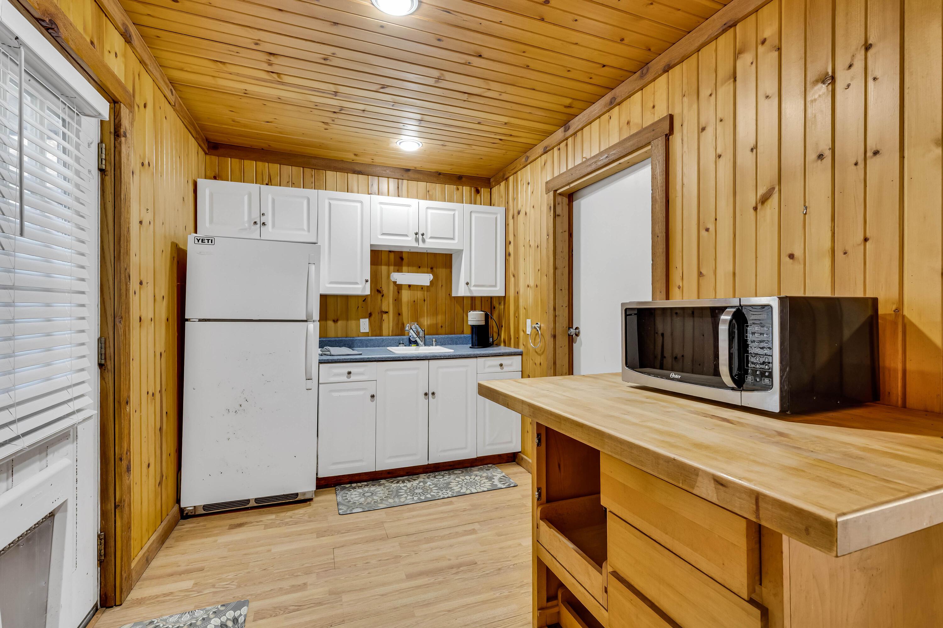 Centerburg, Ohio, 43011, United States, 5 Bedrooms Bedrooms, ,5 BathroomsBathrooms,Residential,Active,1999913