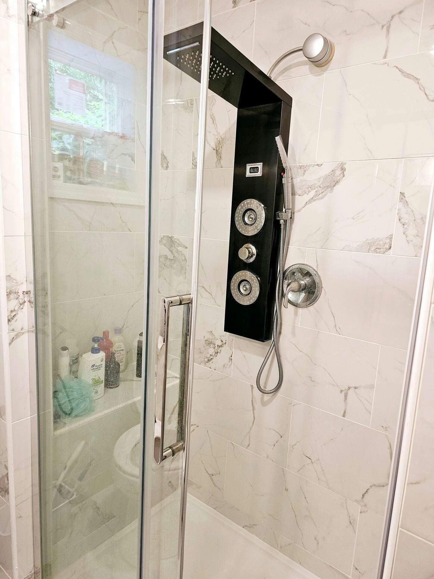 Columbus, Ohio, 43219, United States, 4 Bedrooms Bedrooms, ,3 BathroomsBathrooms,Residential,Active,1748764