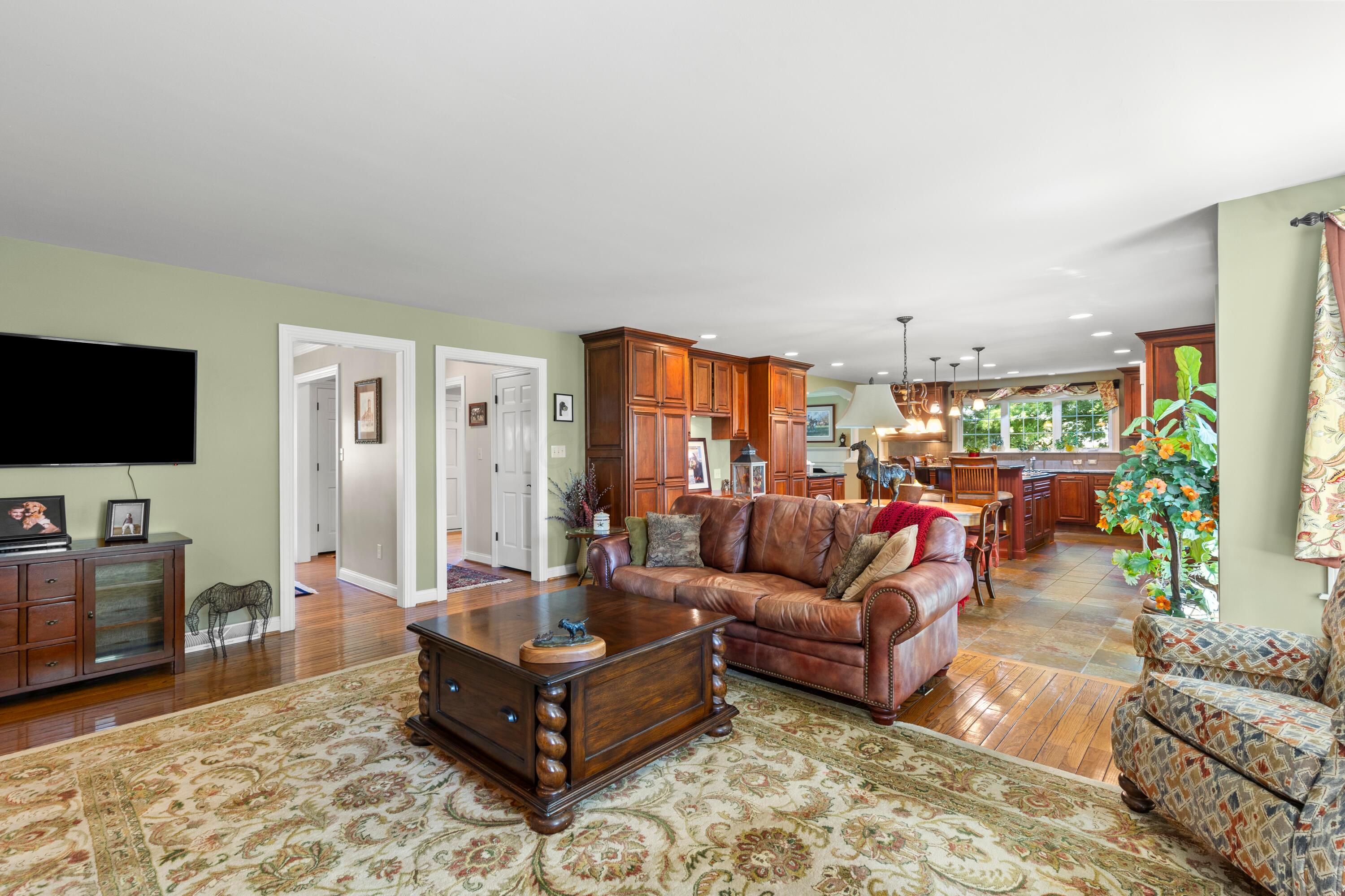 Lancaster, Ohio, 43130, United States, 4 Bedrooms Bedrooms, ,4 BathroomsBathrooms,Residential,Active,1910133