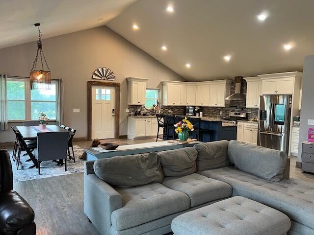 Centerburg, Ohio, 43011, United States, 4 Bedrooms Bedrooms, ,4 BathroomsBathrooms,Residential,Active,1903198