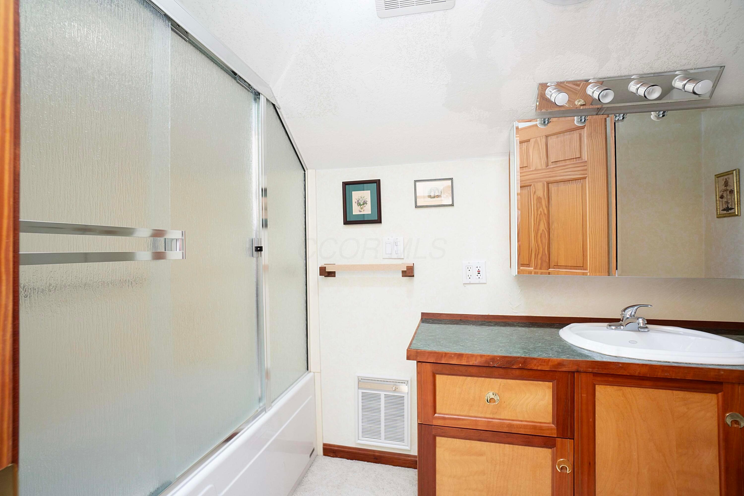 Rockbridge, Ohio, 43149, United States, 3 Bedrooms Bedrooms, ,4 BathroomsBathrooms,Residential,Active,1992551