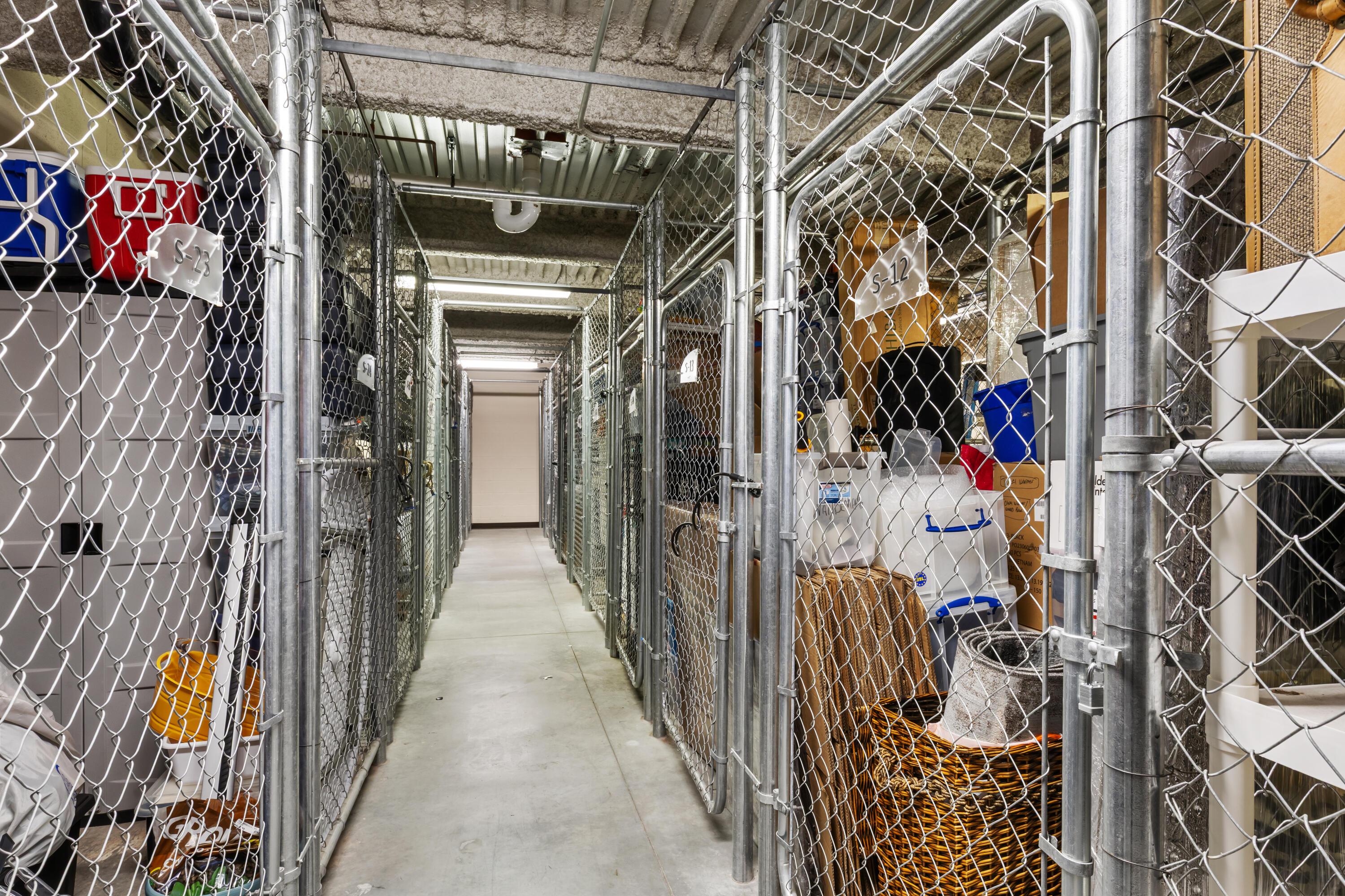 Columbus, Ohio, 43215, United States, 3 Bedrooms Bedrooms, ,4 BathroomsBathrooms,Residential,Active,1954011