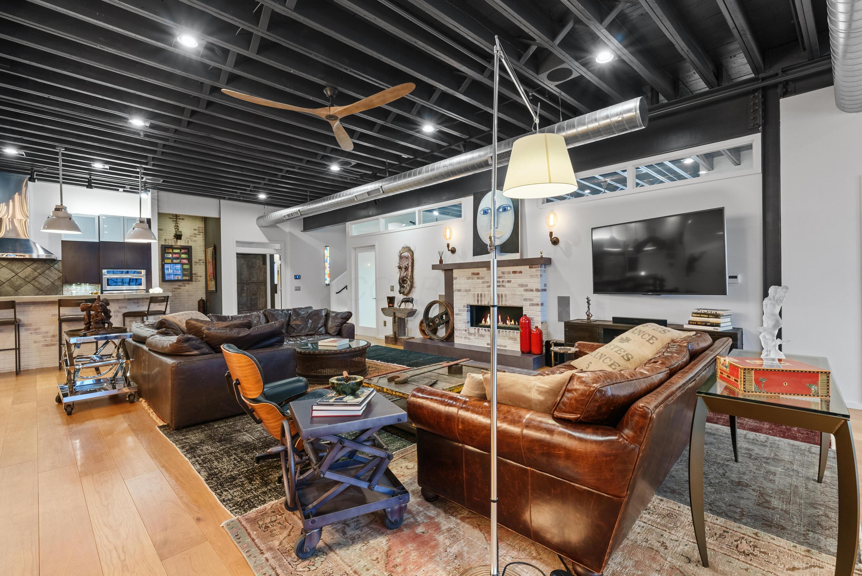 Columbus, Ohio, 43201, United States, 3 Bedrooms Bedrooms, ,5 BathroomsBathrooms,Residential,Active,1894778