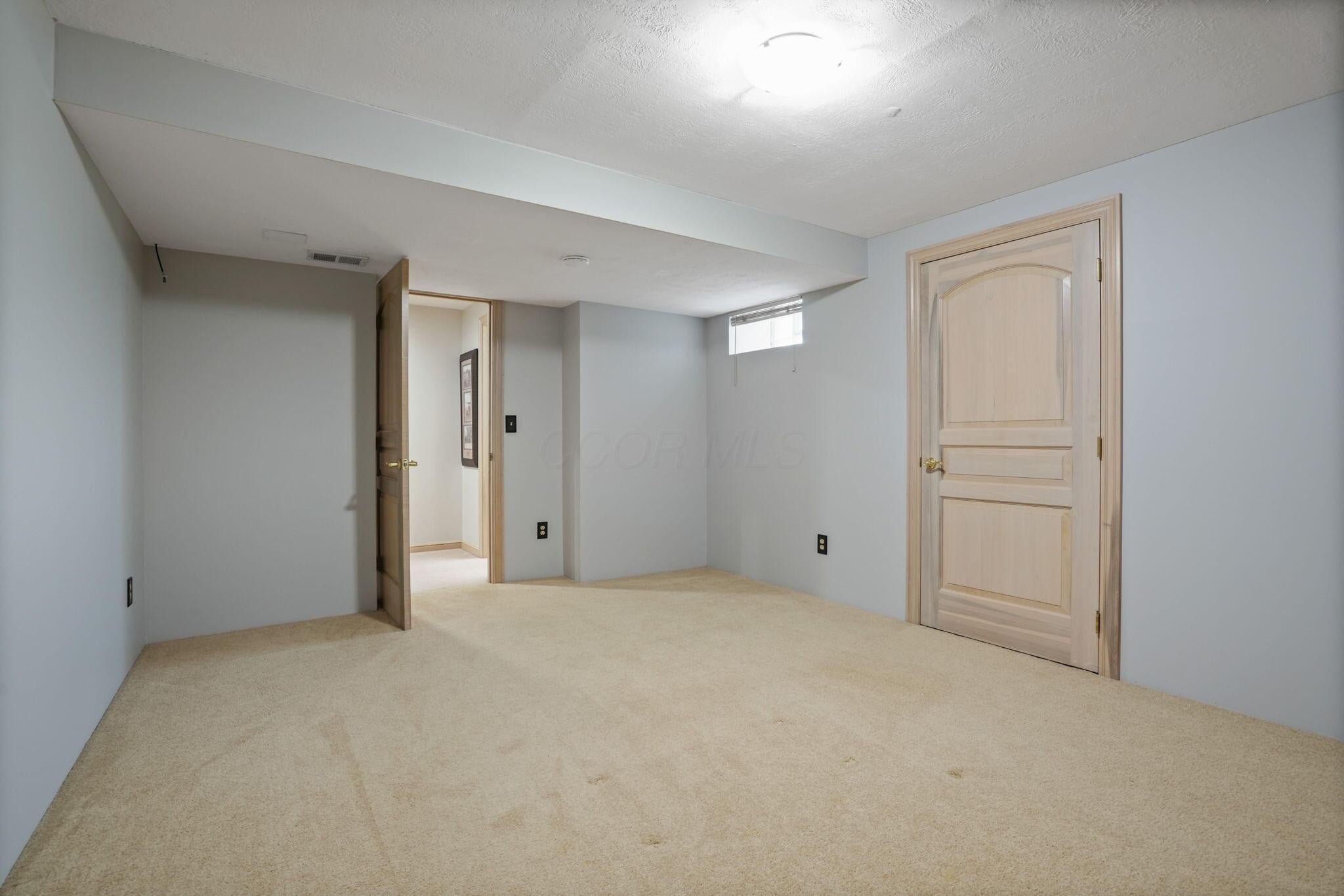 Powell, Ohio, 43065, United States, 5 Bedrooms Bedrooms, ,6 BathroomsBathrooms,Residential,Active,1989786