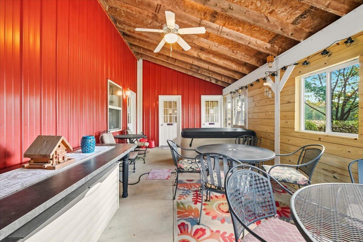 Fredericktown, Ohio, 43019, United States, 8 Bedrooms Bedrooms, ,7 BathroomsBathrooms,Residential,Active,1953994