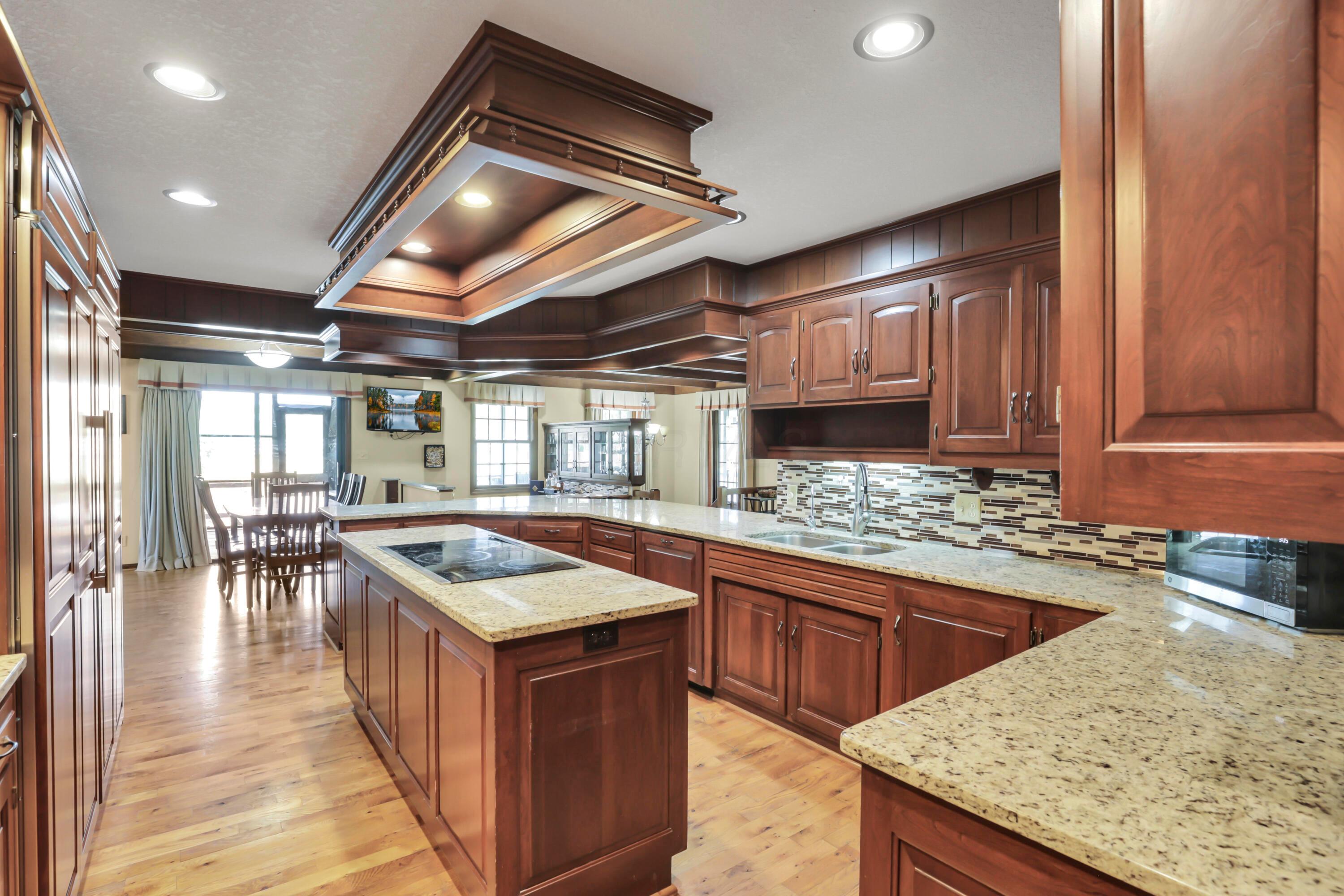 Newark, Ohio, 43055, United States, 5 Bedrooms Bedrooms, ,6 BathroomsBathrooms,Residential,Active,1909629