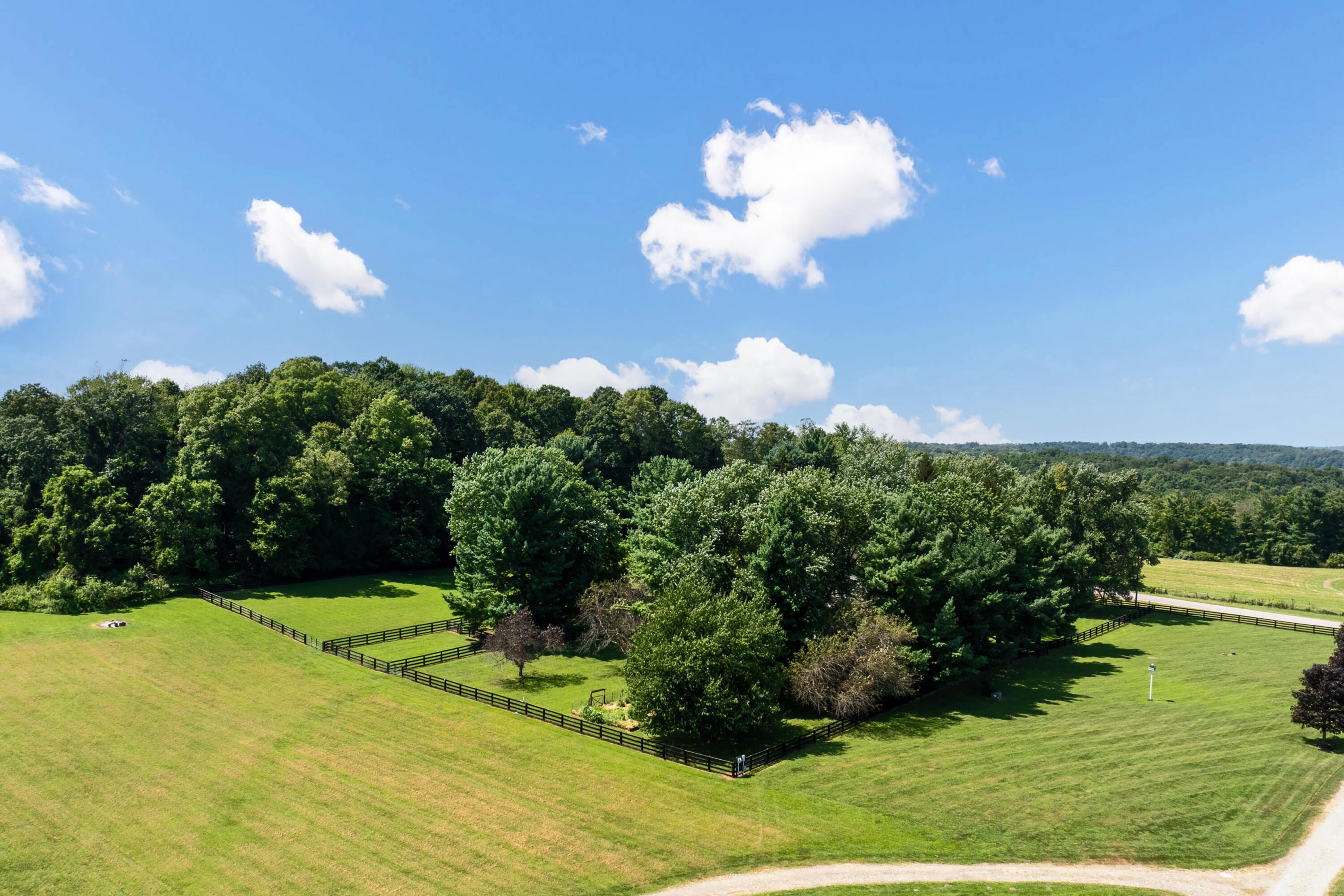 Lancaster, Ohio, 43130, United States, 4 Bedrooms Bedrooms, ,4 BathroomsBathrooms,Residential,Active,1910133