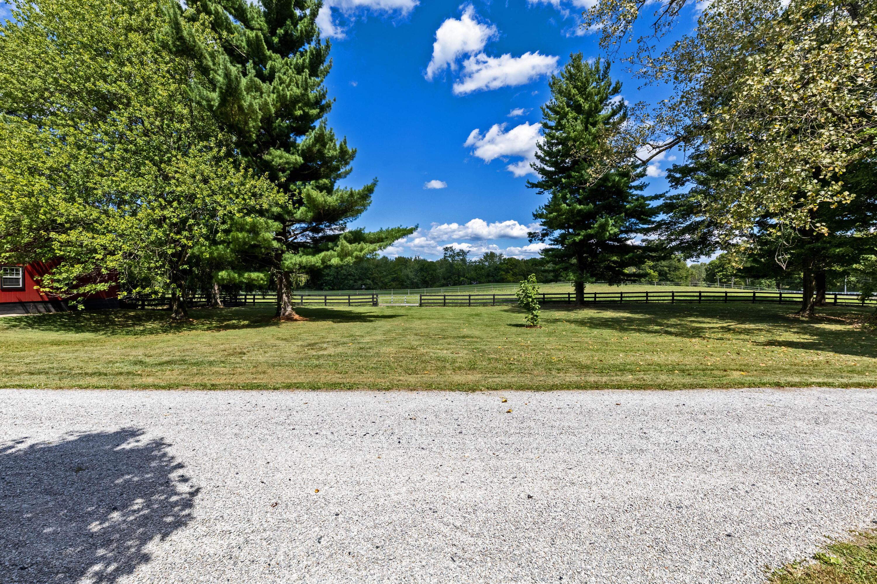 Centerburg, Ohio, 43011, United States, 5 Bedrooms Bedrooms, ,5 BathroomsBathrooms,Residential,Active,1999913