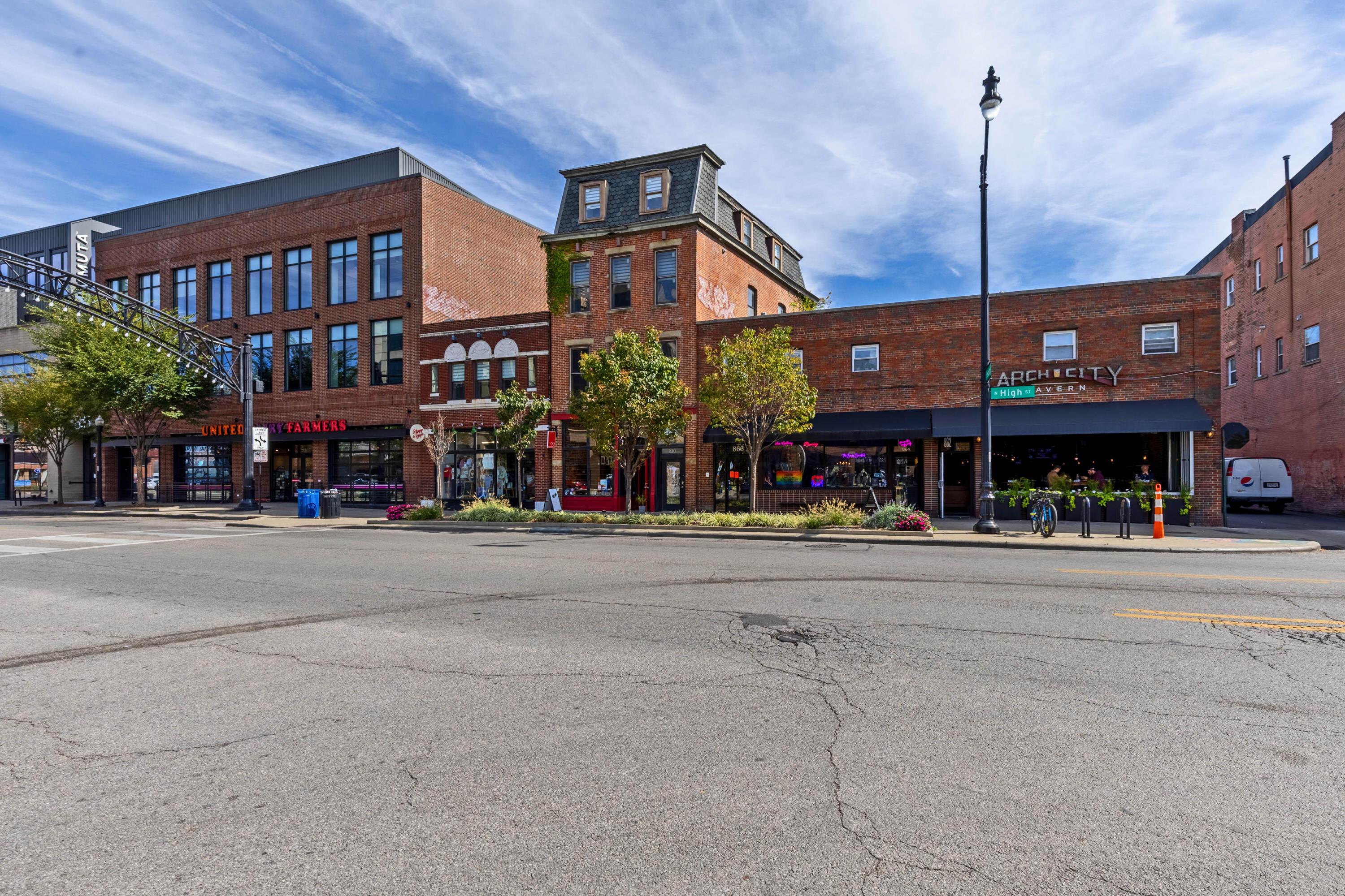 Columbus, Ohio, 43215, United States, 3 Bedrooms Bedrooms, ,4 BathroomsBathrooms,Residential,Active,1954011