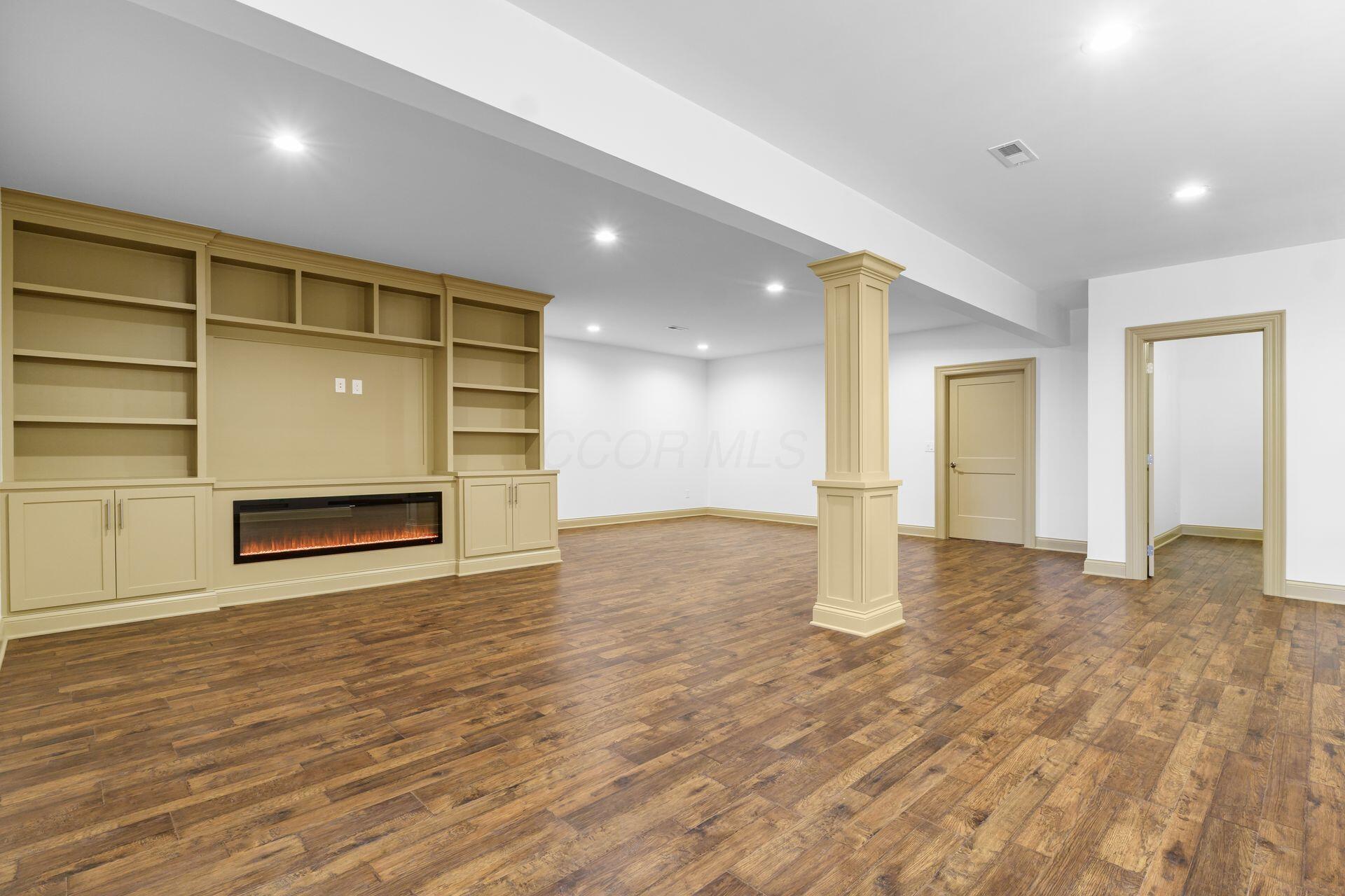 Sunbury, Ohio, 43074, United States, 4 Bedrooms Bedrooms, ,6 BathroomsBathrooms,Residential,Active,2007229