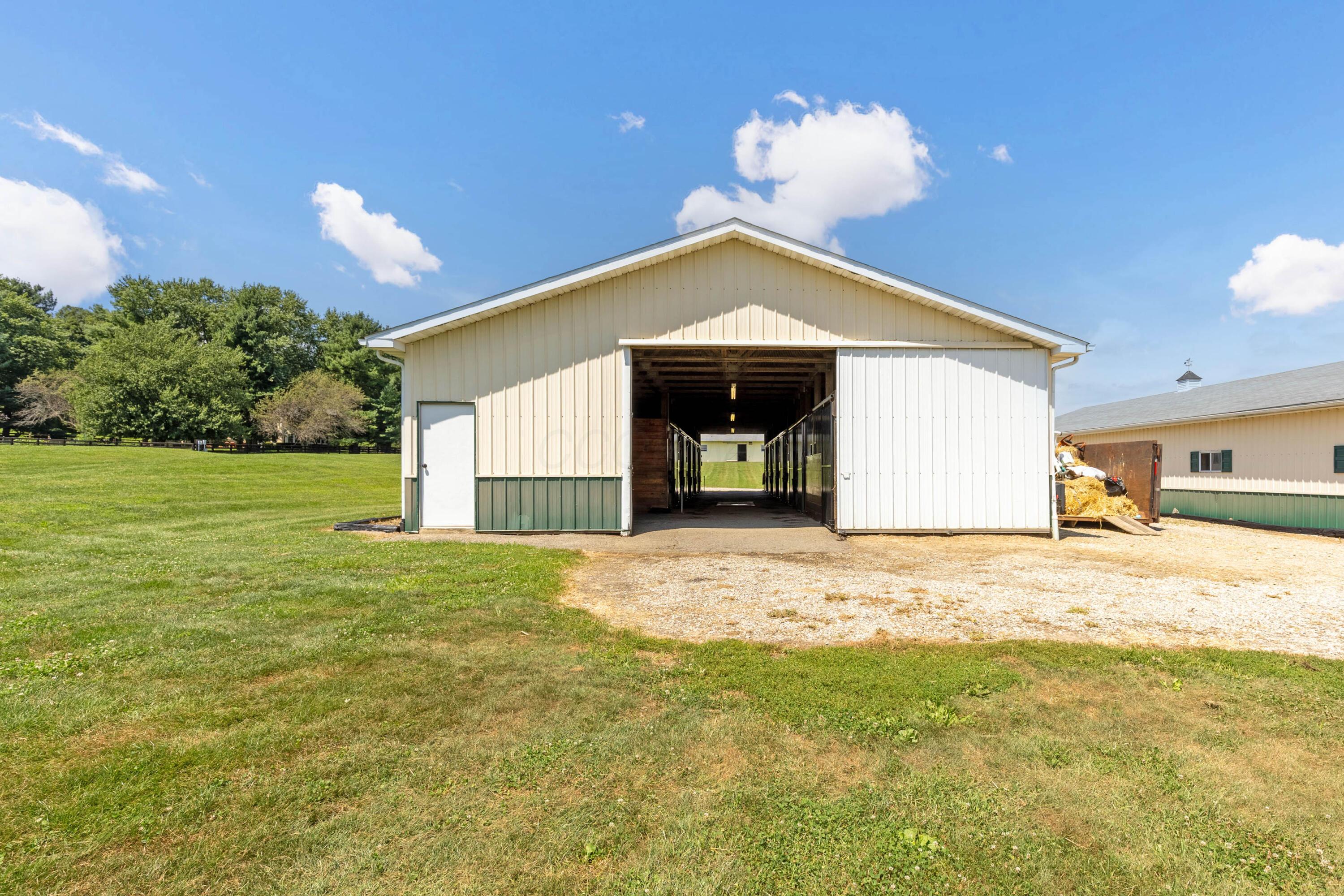Lancaster, Ohio, 43130, United States, 4 Bedrooms Bedrooms, ,4 BathroomsBathrooms,Residential,Active,1910133