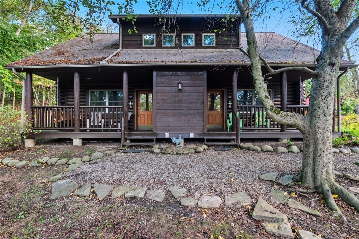 Fredericktown, Ohio, 43019, United States, 8 Bedrooms Bedrooms, ,7 BathroomsBathrooms,Residential,Active,1953994