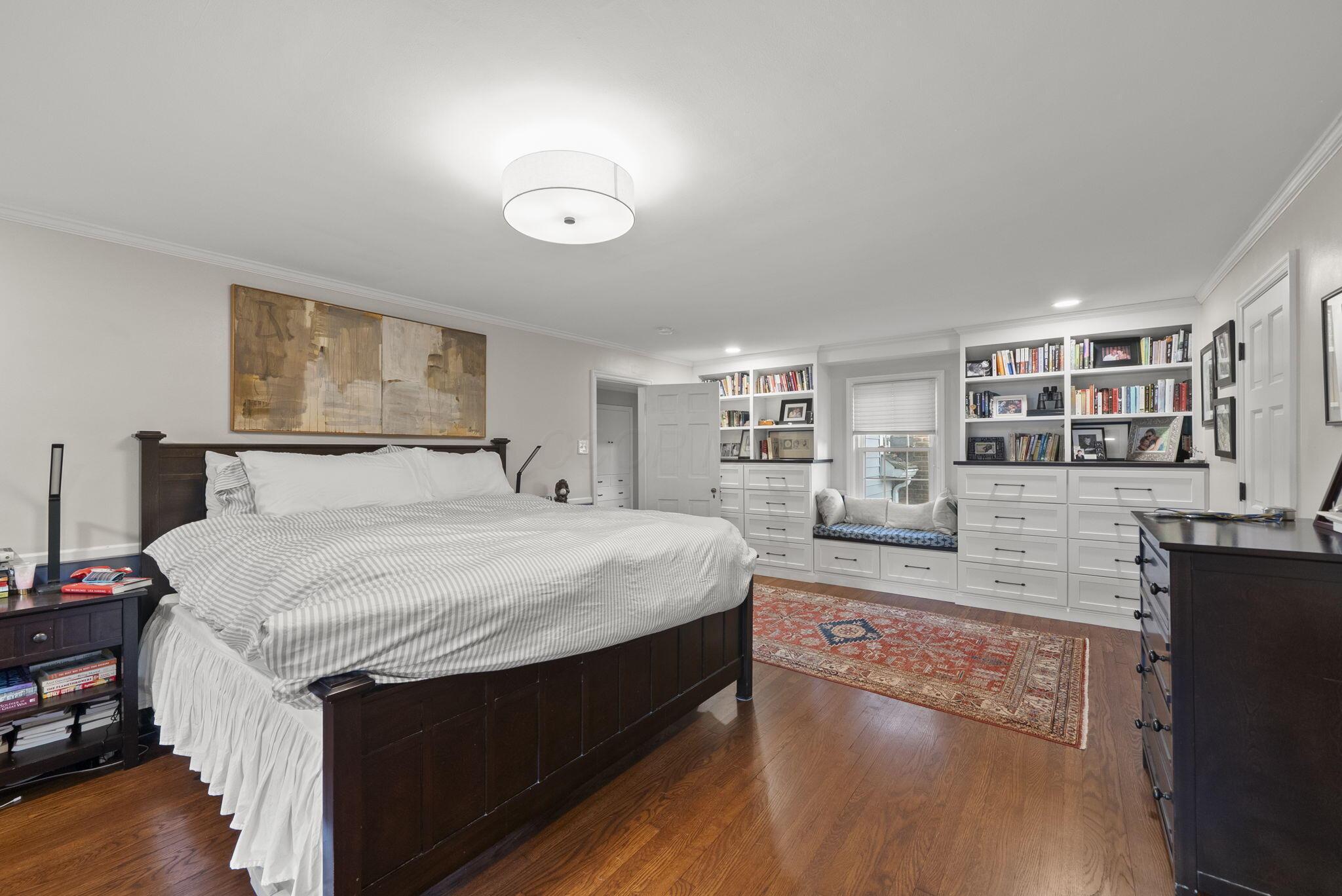 Columbus, Ohio, 43221, United States, 4 Bedrooms Bedrooms, ,5 BathroomsBathrooms,Residential,Active,1953422