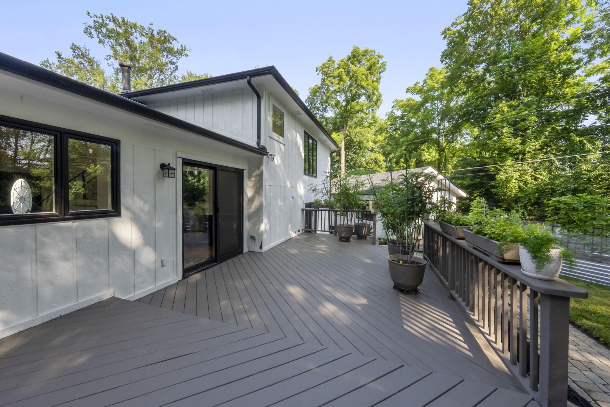 Dublin, Ohio, 43016, United States, 3 Bedrooms Bedrooms, ,3 BathroomsBathrooms,Residential,Active,1894186
