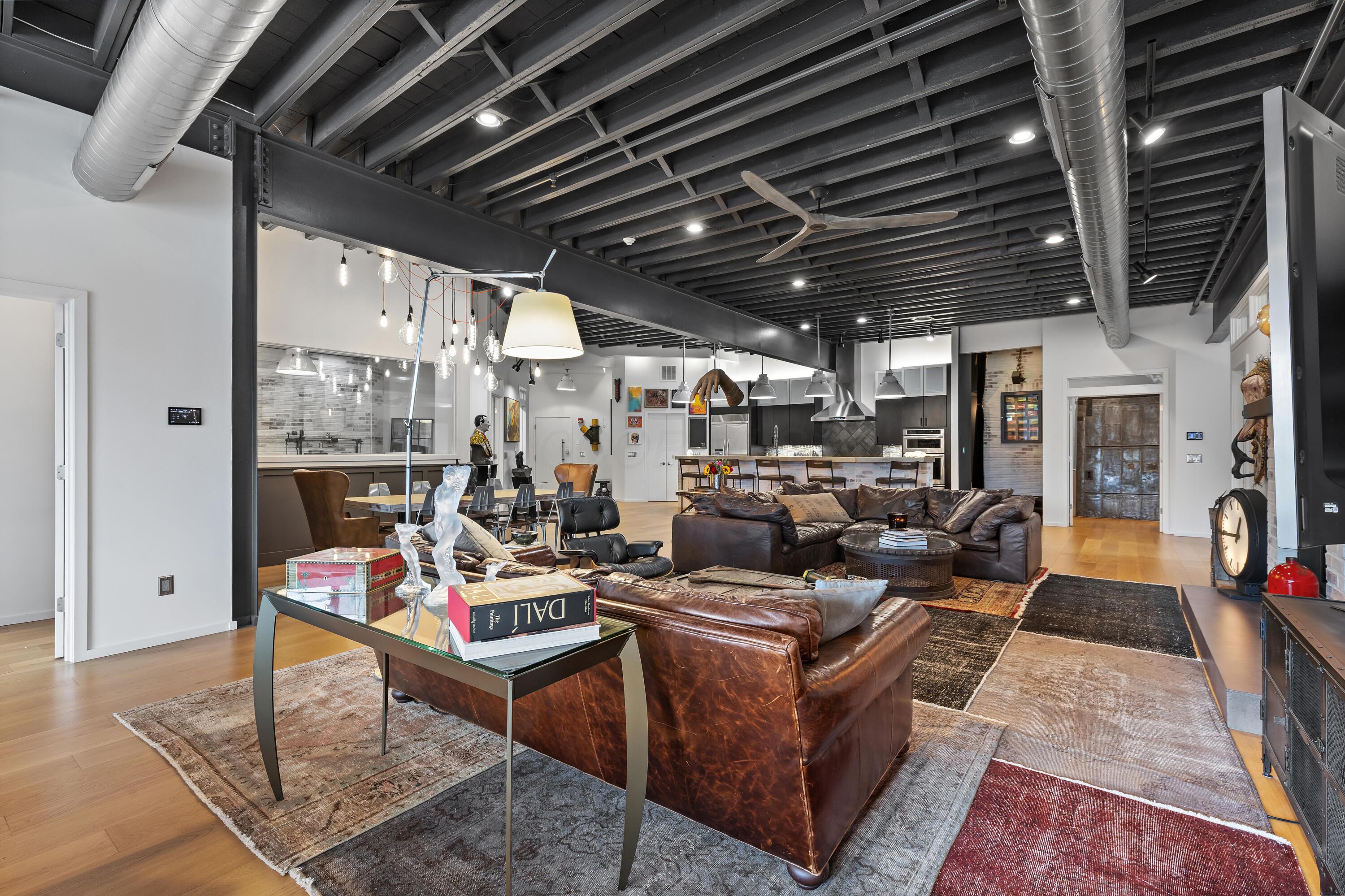 Columbus, Ohio, 43201, United States, 3 Bedrooms Bedrooms, ,5 BathroomsBathrooms,Residential,Active,1894778