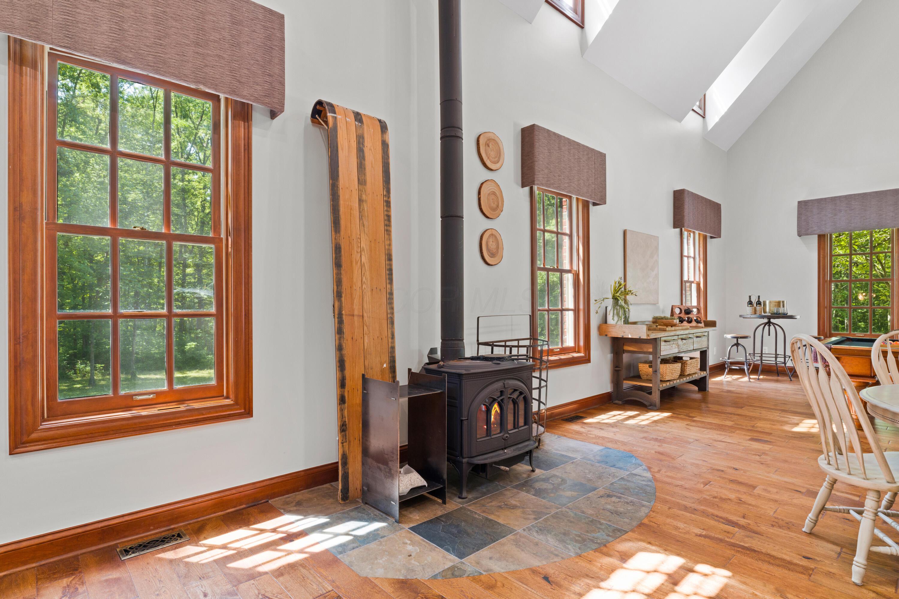 Sunbury, Ohio, 43074, United States, 5 Bedrooms Bedrooms, ,7 BathroomsBathrooms,Residential,Active,1912834