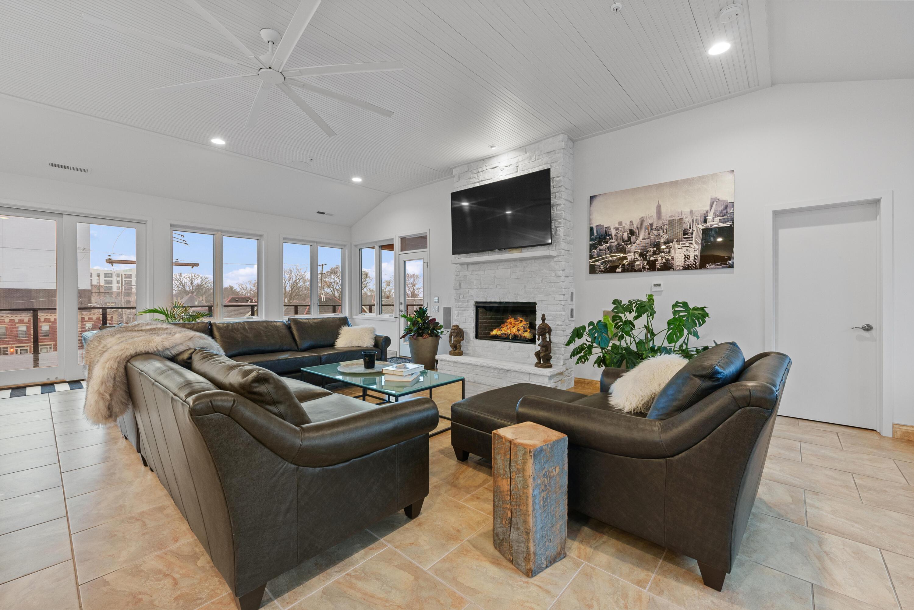 Columbus, Ohio, 43201, United States, 3 Bedrooms Bedrooms, ,5 BathroomsBathrooms,Residential,Active,1894778