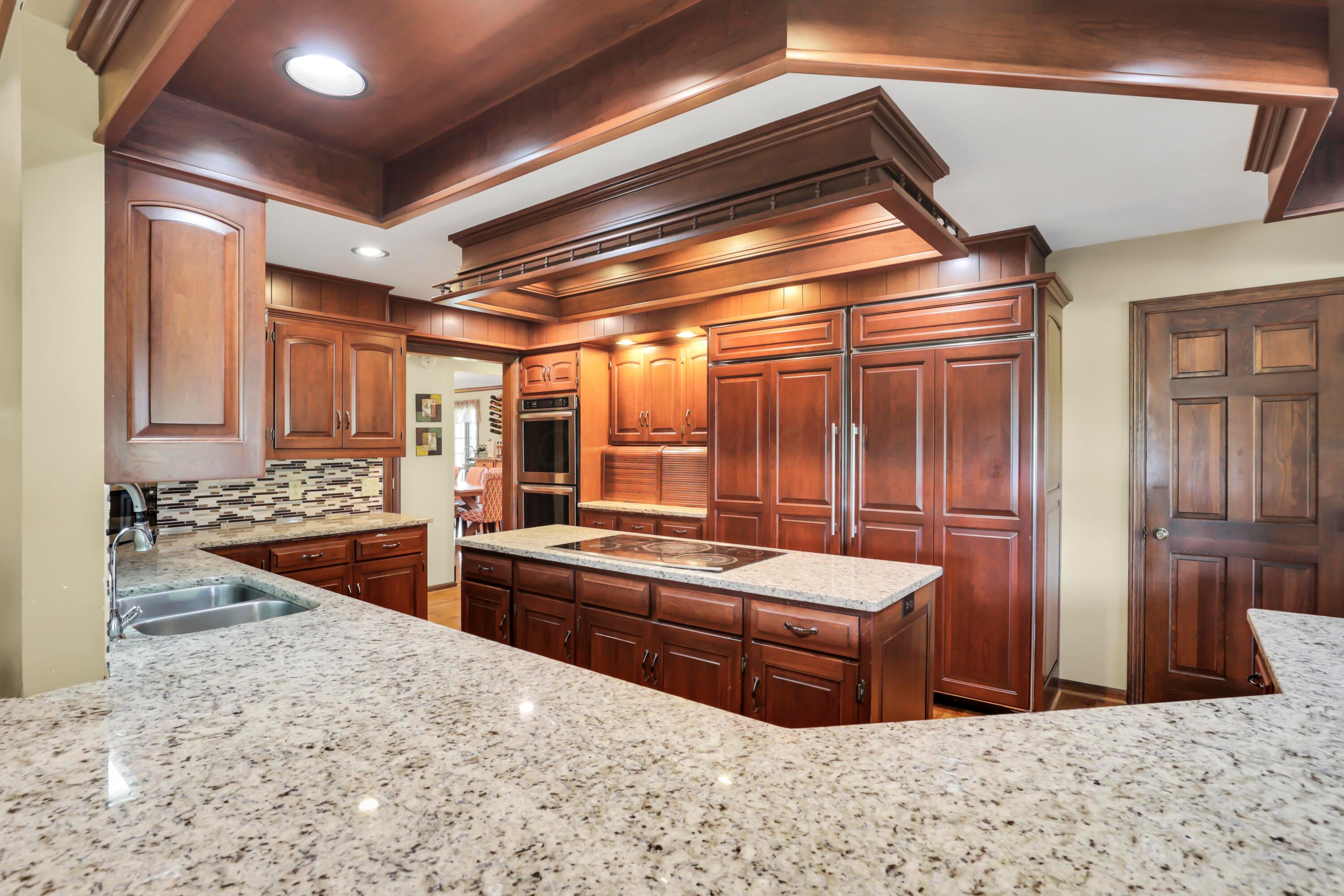 Newark, Ohio, 43055, United States, 5 Bedrooms Bedrooms, ,6 BathroomsBathrooms,Residential,Active,1909629