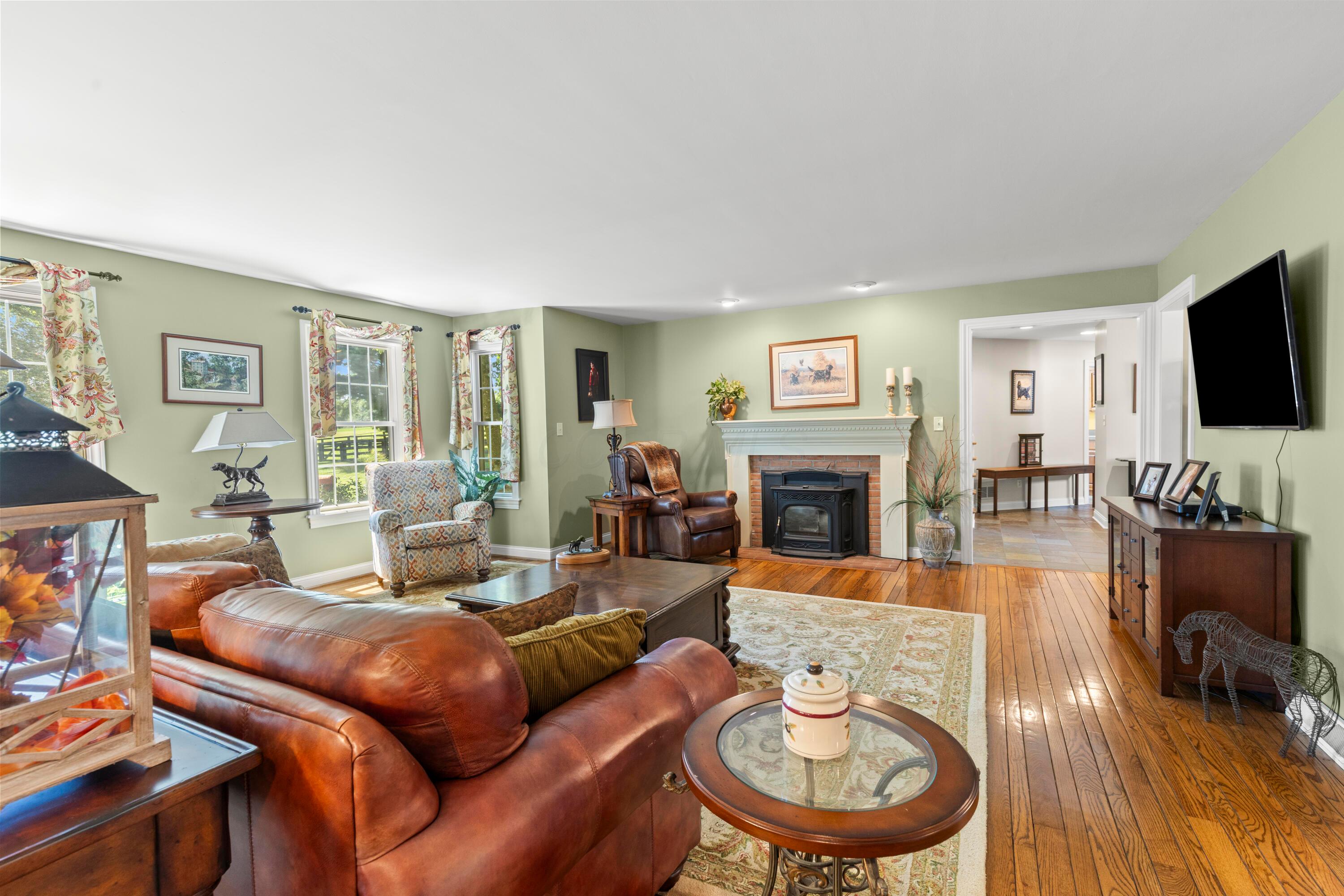 Lancaster, Ohio, 43130, United States, 4 Bedrooms Bedrooms, ,4 BathroomsBathrooms,Residential,Active,1910133