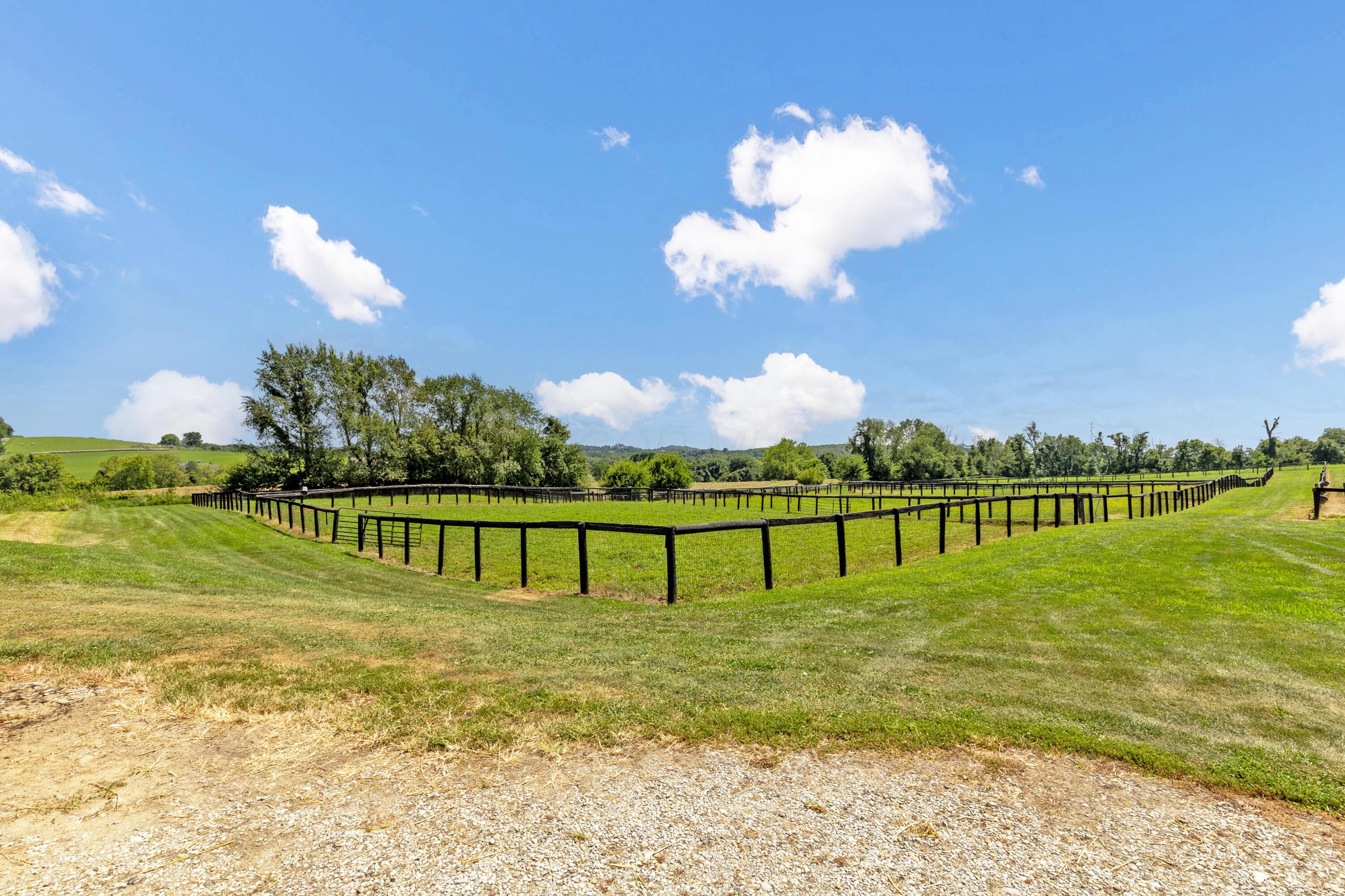 Lancaster, Ohio, 43130, United States, 4 Bedrooms Bedrooms, ,4 BathroomsBathrooms,Residential,Active,1910133