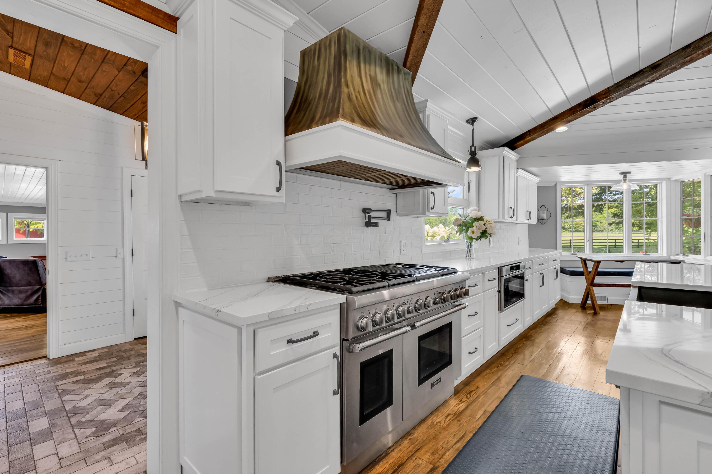 Centerburg, Ohio, 43011, United States, 5 Bedrooms Bedrooms, ,5 BathroomsBathrooms,Residential,Active,1999913