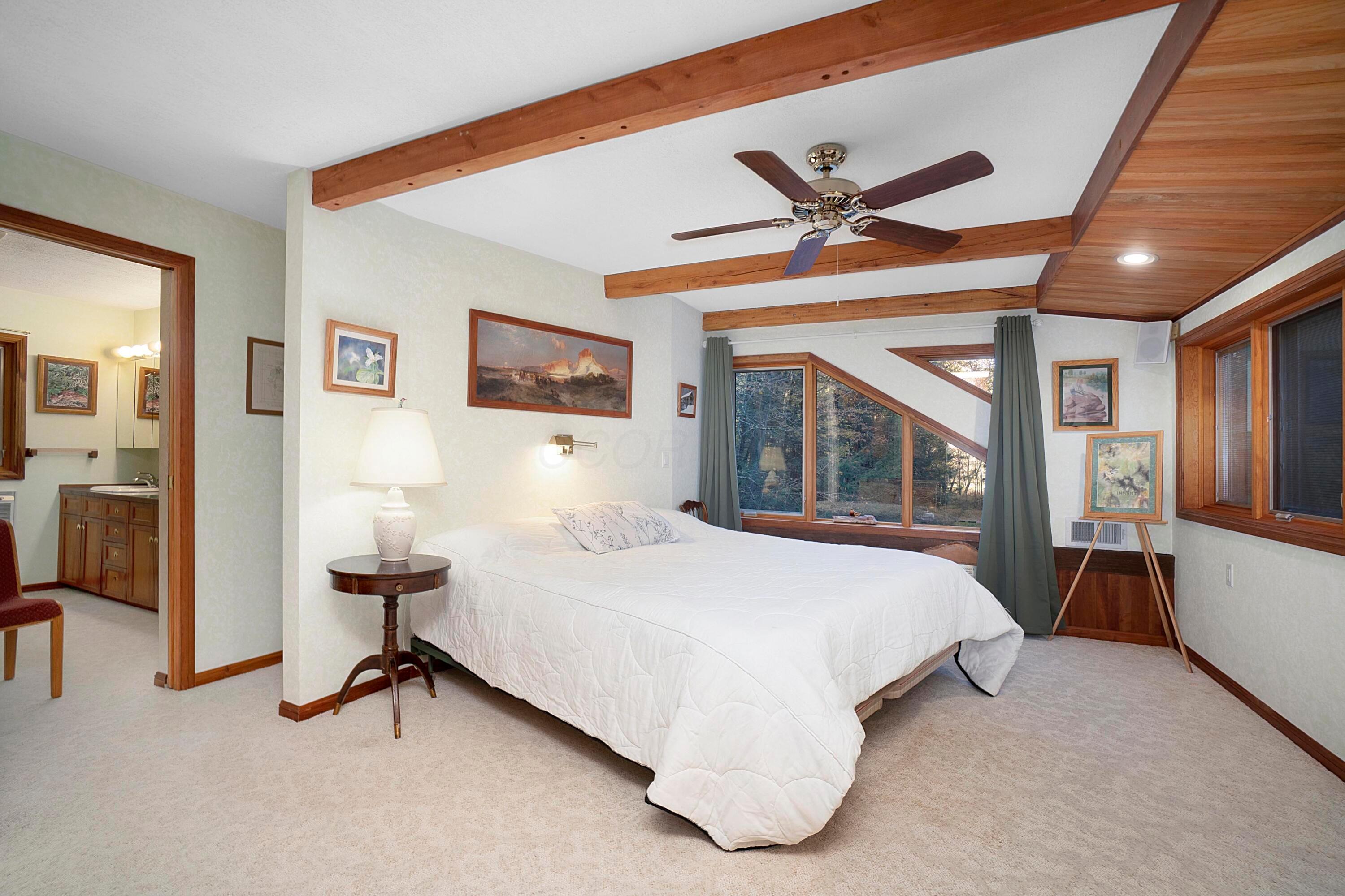 Rockbridge, Ohio, 43149, United States, 3 Bedrooms Bedrooms, ,4 BathroomsBathrooms,Residential,Active,1992551