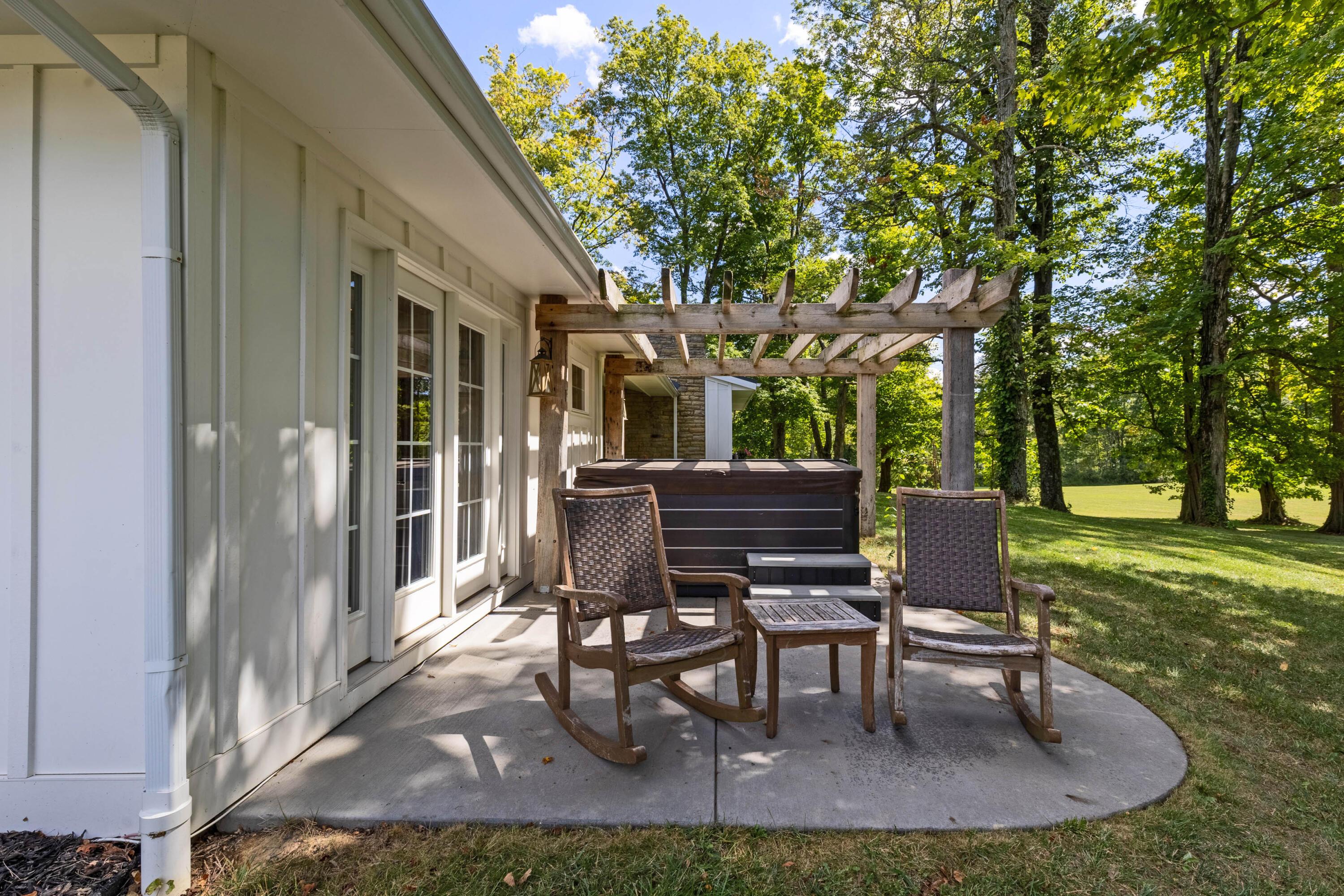 Centerburg, Ohio, 43011, United States, 5 Bedrooms Bedrooms, ,5 BathroomsBathrooms,Residential,Active,1999913