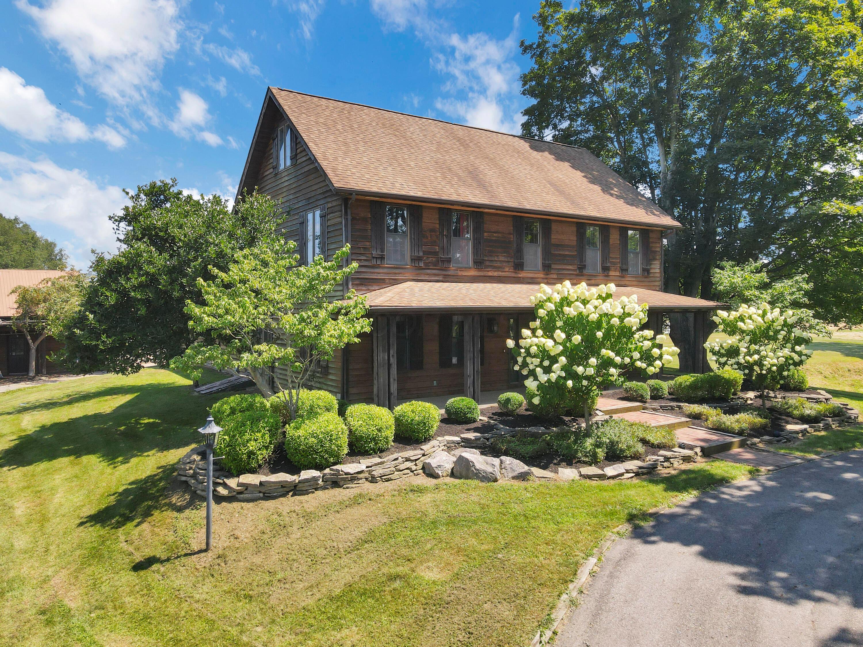 Newark, Ohio, 43055, United States, 5 Bedrooms Bedrooms, ,6 BathroomsBathrooms,Residential,Active,1909629