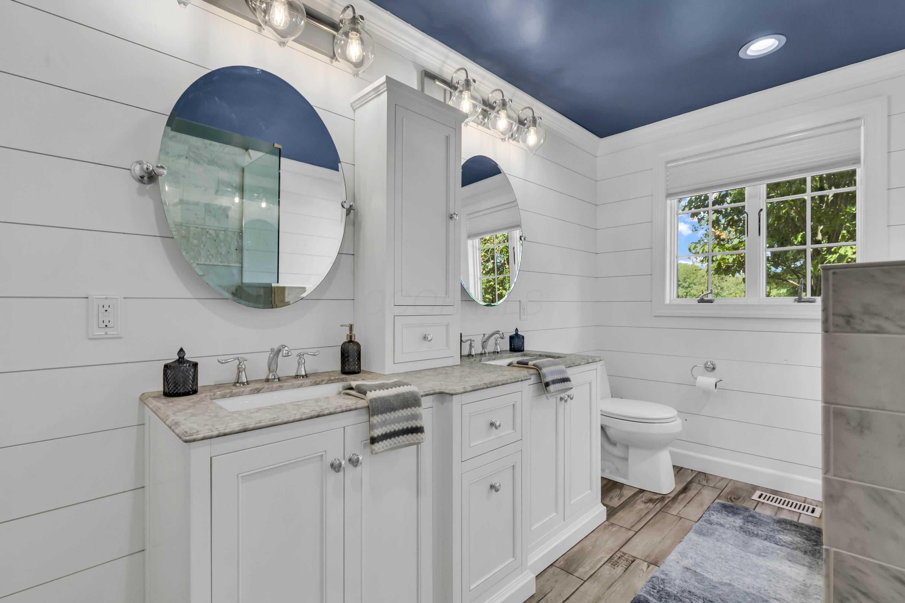 Centerburg, Ohio, 43011, United States, 5 Bedrooms Bedrooms, ,5 BathroomsBathrooms,Residential,Active,1934755