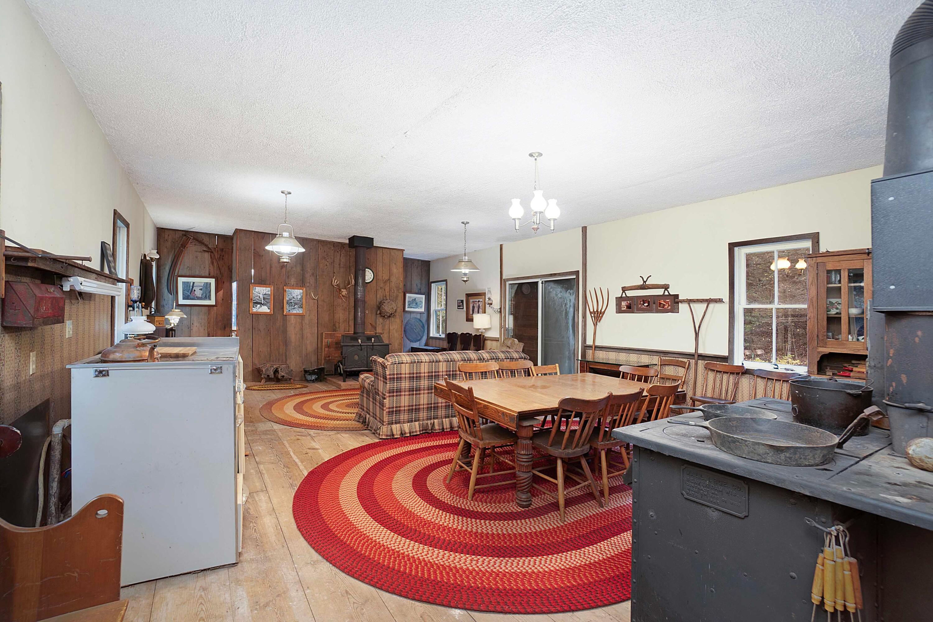 Rockbridge, Ohio, 43149, United States, 3 Bedrooms Bedrooms, ,4 BathroomsBathrooms,Residential,Active,1992551