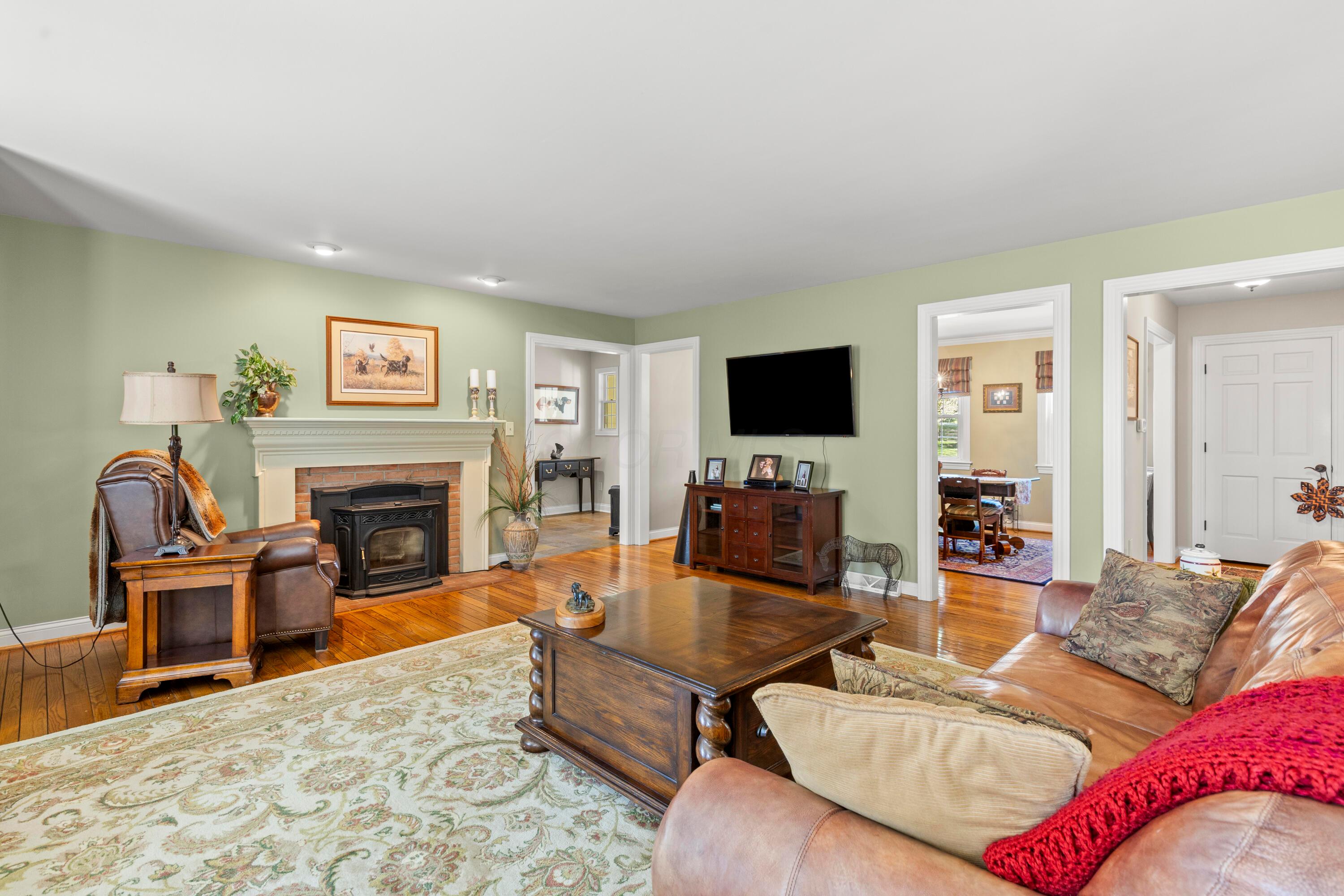 Lancaster, Ohio, 43130, United States, 4 Bedrooms Bedrooms, ,4 BathroomsBathrooms,Residential,Active,1910133