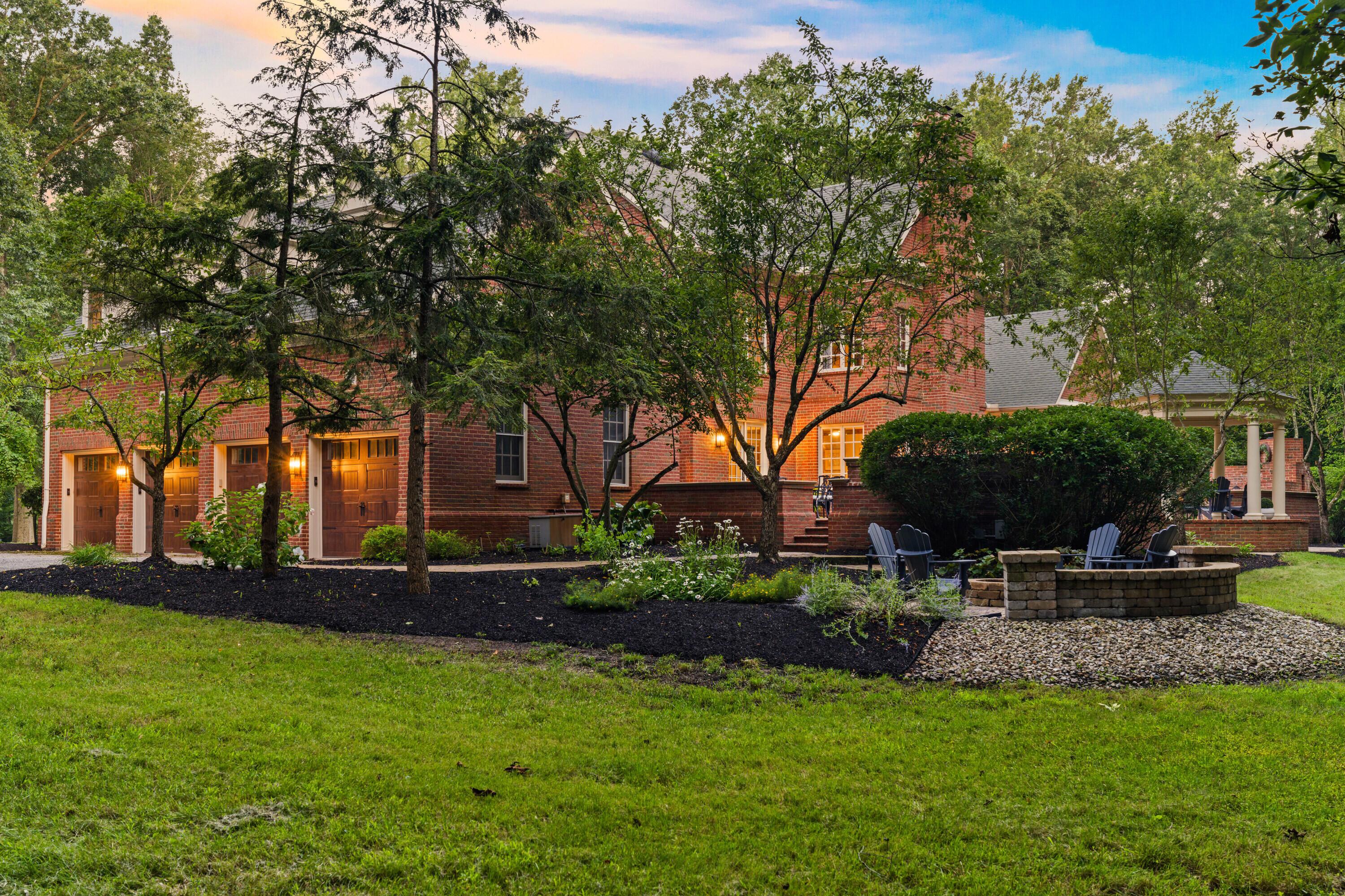 Sunbury, Ohio, 43074, United States, 5 Bedrooms Bedrooms, ,7 BathroomsBathrooms,Residential,Active,1912834