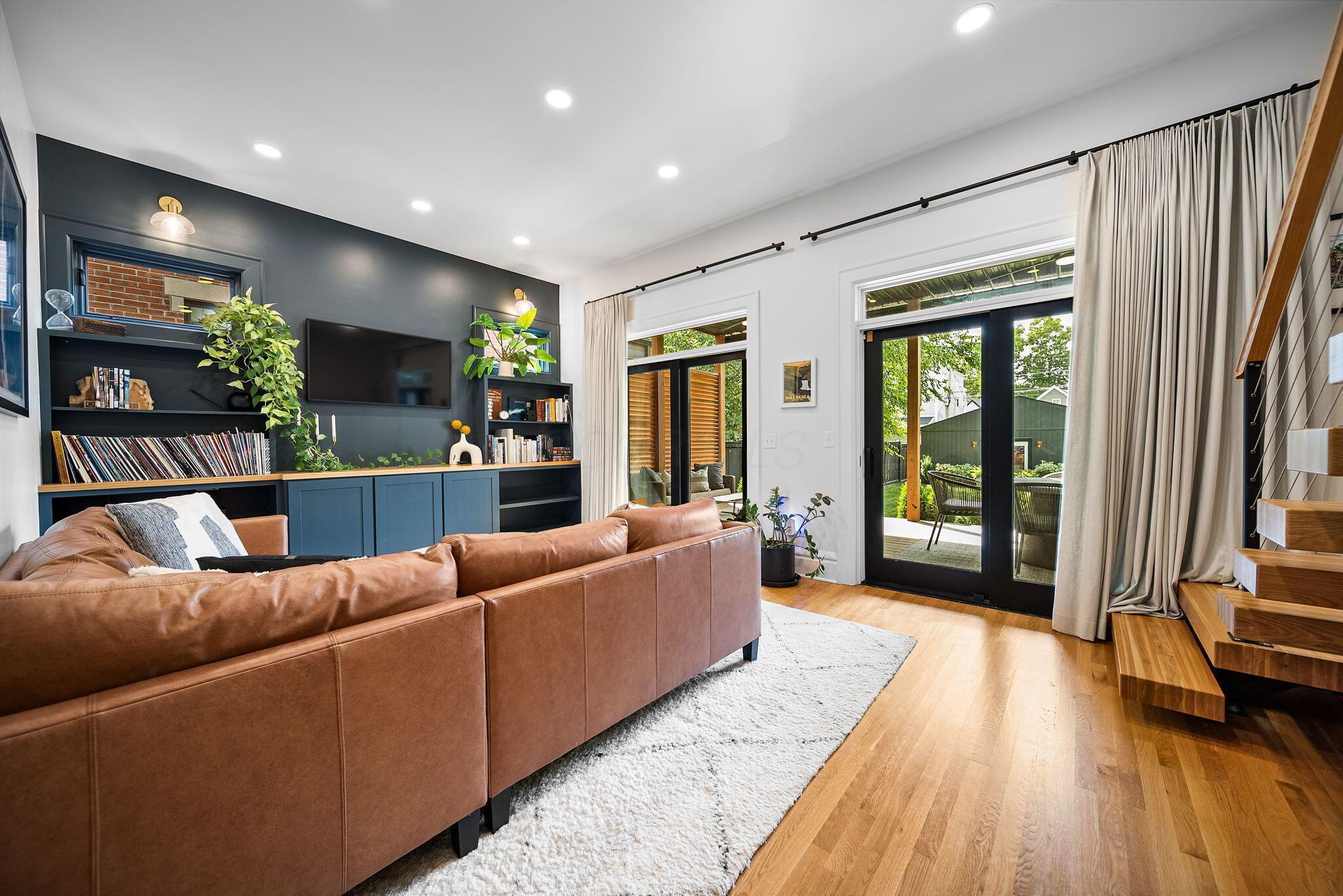 Columbus, Ohio, 43206, United States, 4 Bedrooms Bedrooms, ,4 BathroomsBathrooms,Residential,Active,1929688
