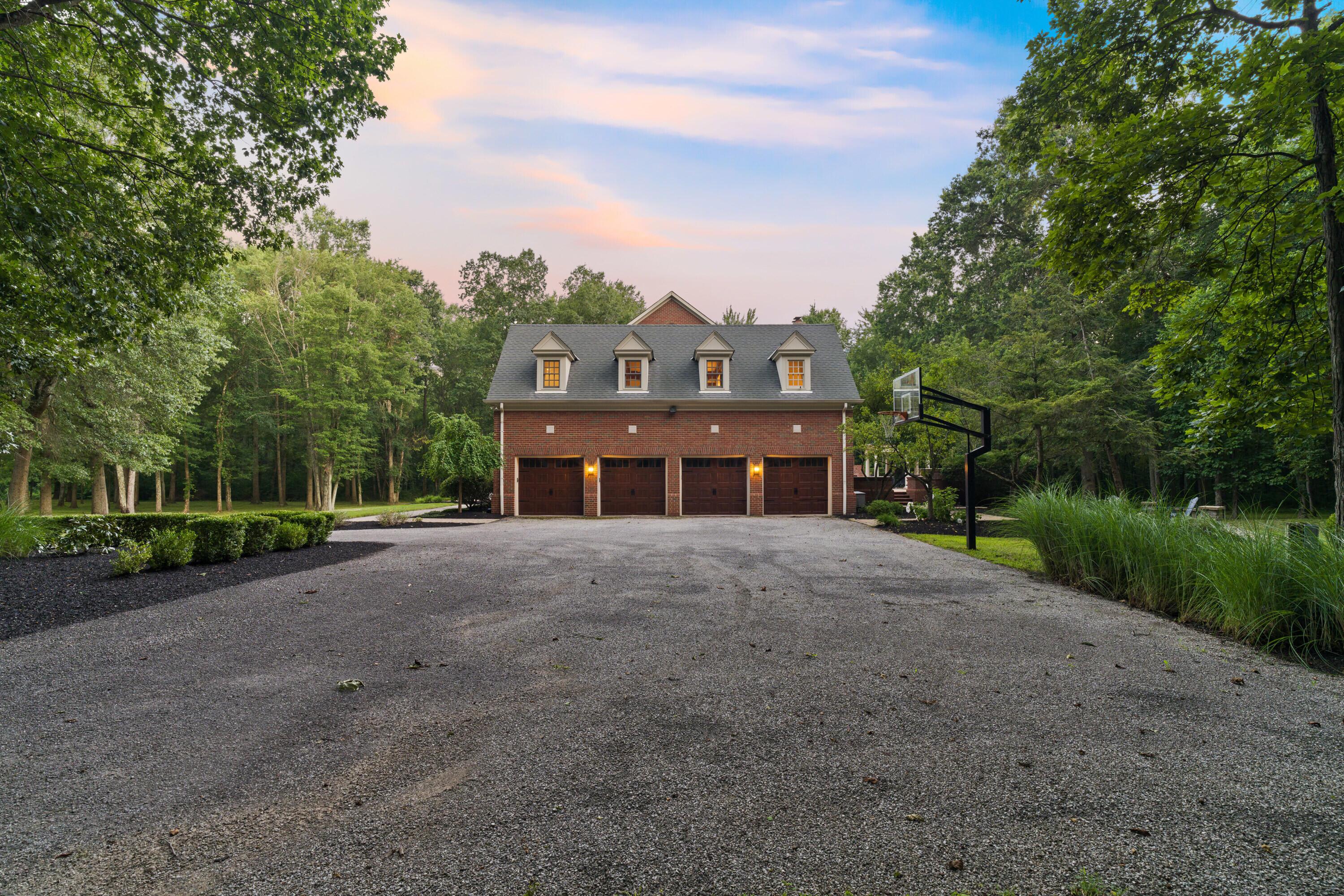 Sunbury, Ohio, 43074, United States, 5 Bedrooms Bedrooms, ,7 BathroomsBathrooms,Residential,Active,1912834